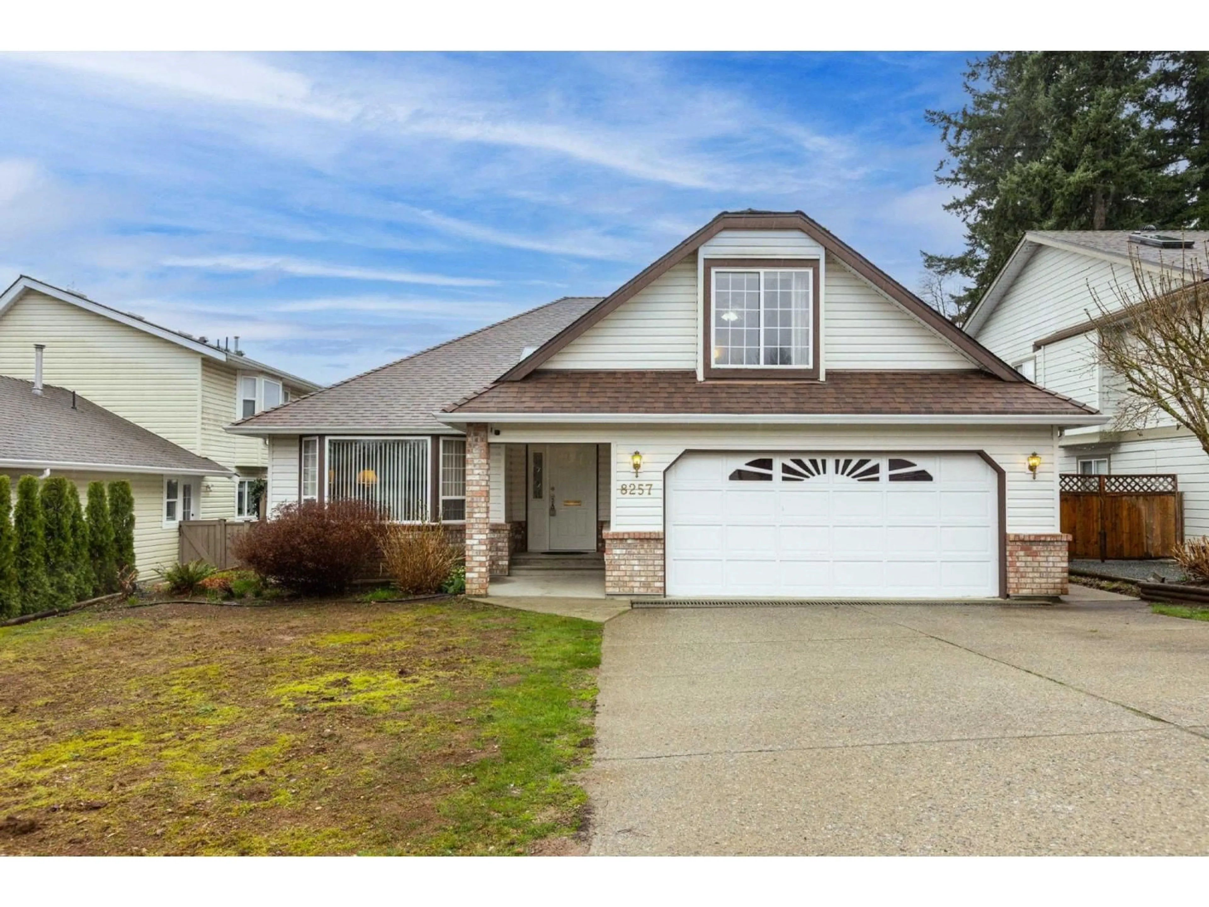 Home with vinyl exterior material, street for 8257 MCINTYRE STREET, Mission British Columbia V2V6T3