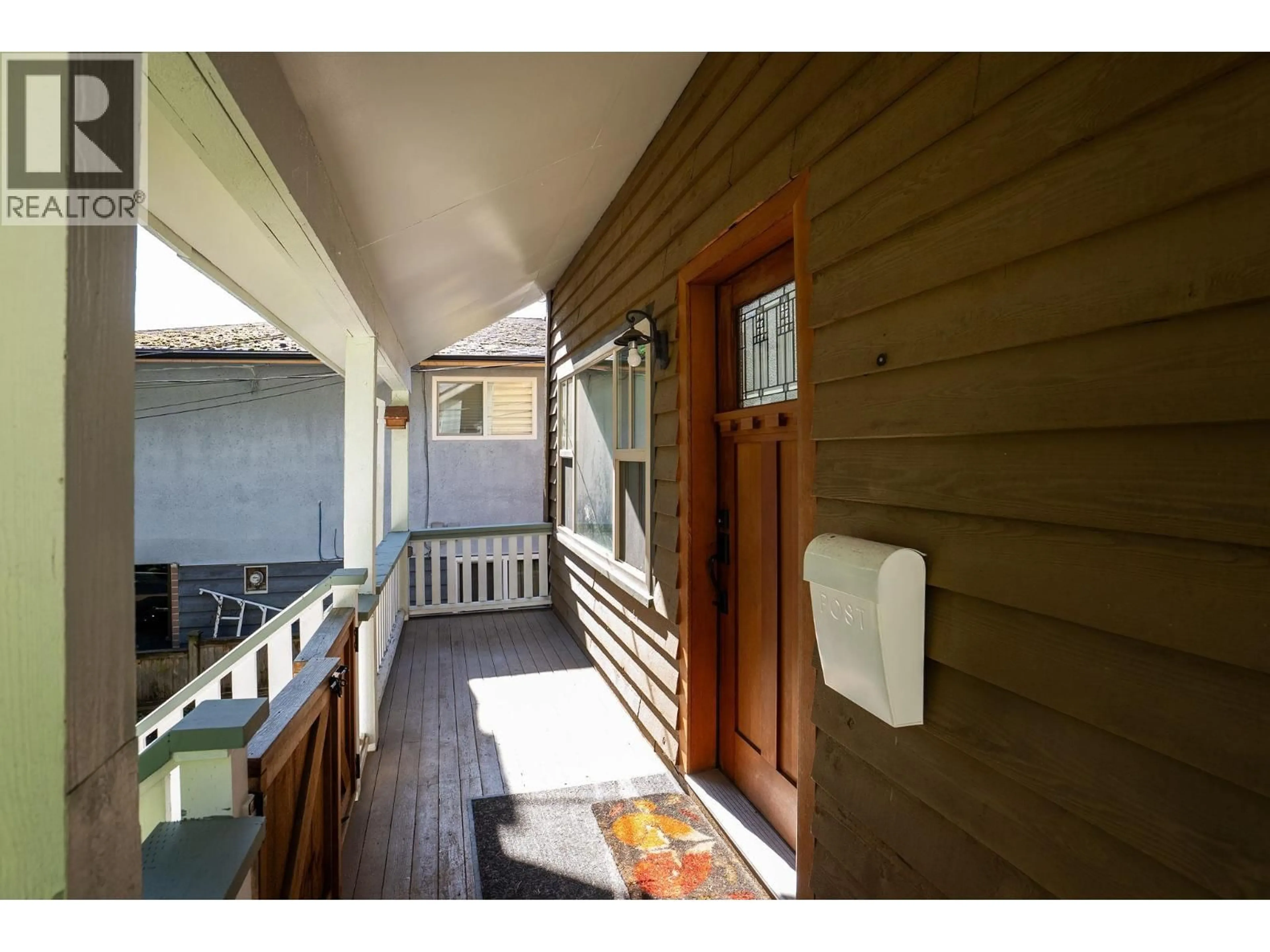 Patio, street for 3015 ROYAL AVENUE, North Vancouver British Columbia V7K1Y6