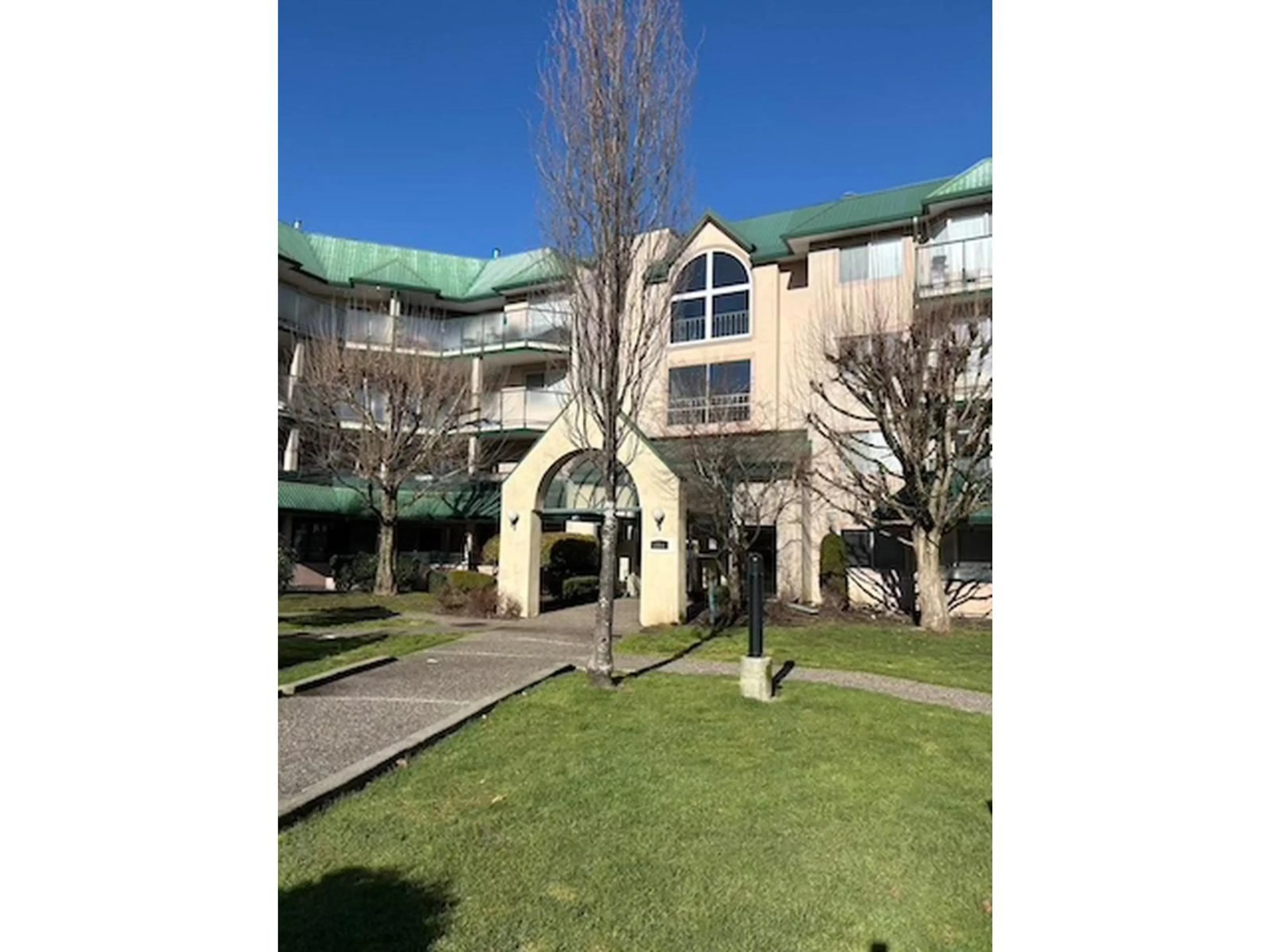 A pic from outside/outdoor area/front of a property/back of a property/a pic from drone, building for 103 - 2964 TRETHEWEY STREET, Abbotsford British Columbia V2T6P4