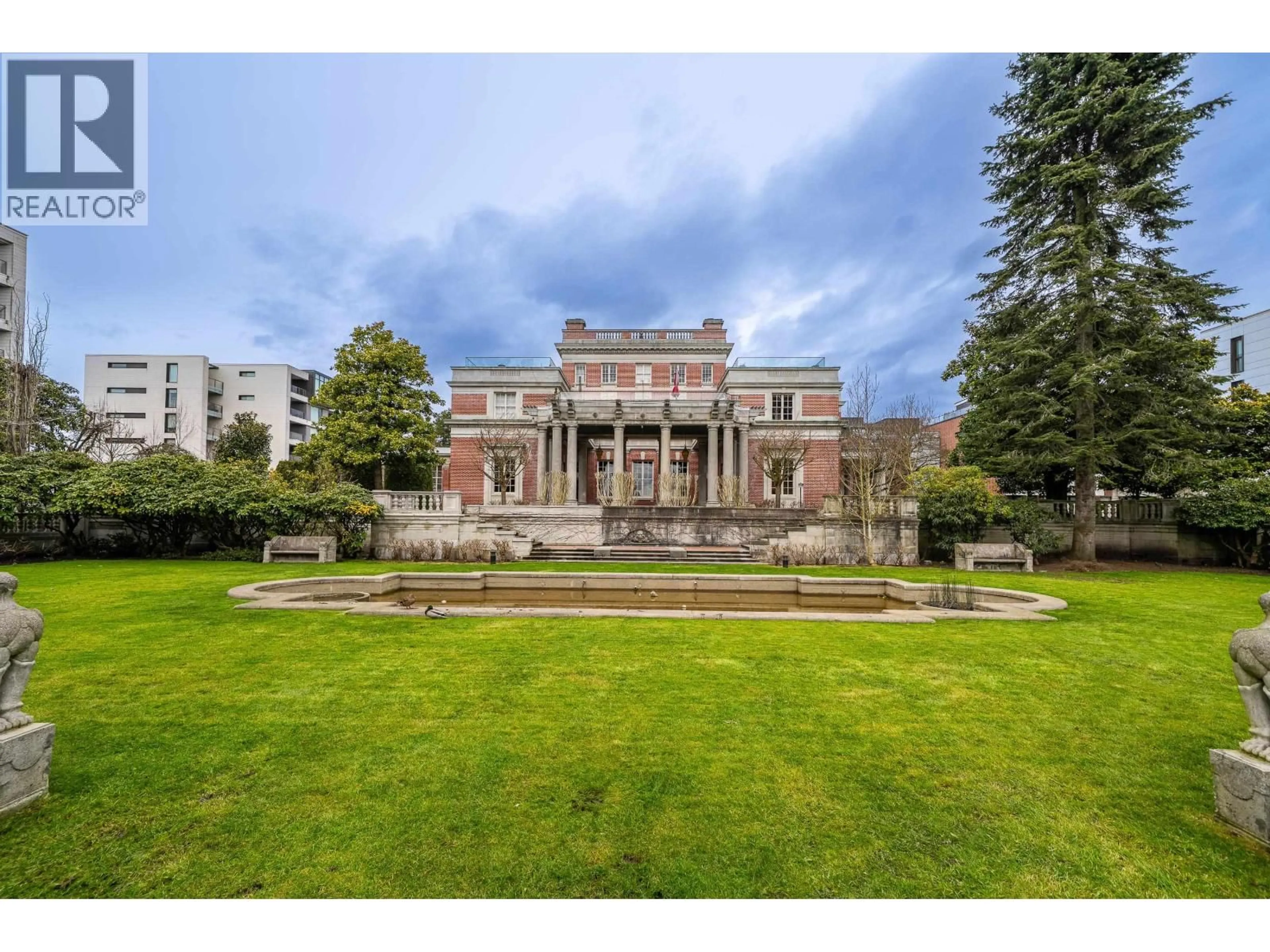 A pic from outside/outdoor area/front of a property/back of a property/a pic from drone, building for 603 - 1515 ATLAS LANE, Vancouver British Columbia V6P0C9