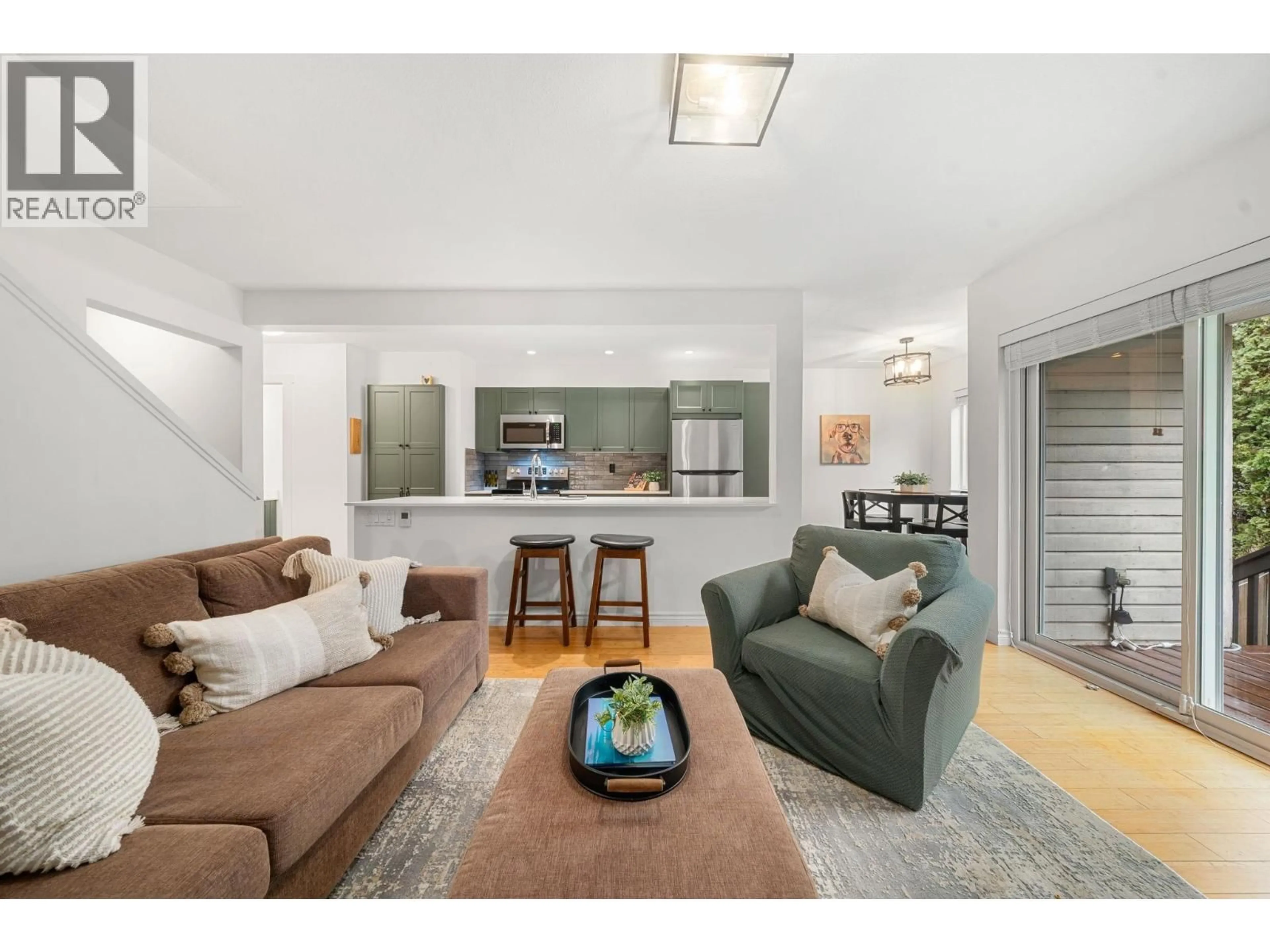 Living room with furniture, unknown for 3 - 1700 MAMQUAM ROAD, Squamish British Columbia V8B0H7