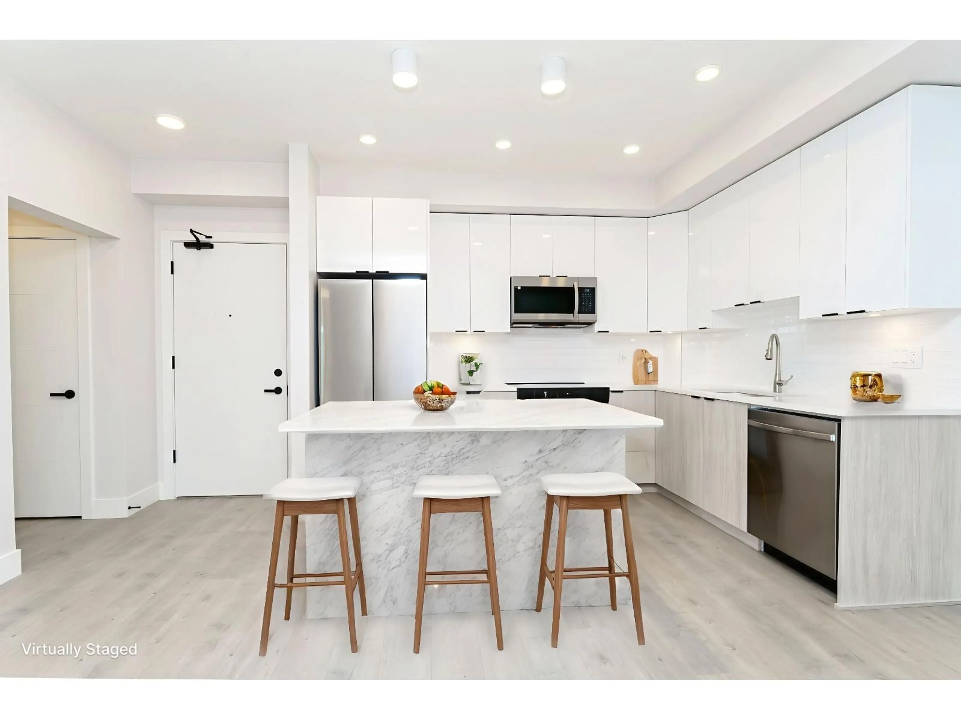 Open concept kitchen, ceramic/tile floor for 322 - 13458 95 AVENUE, Surrey British Columbia V3V0H1