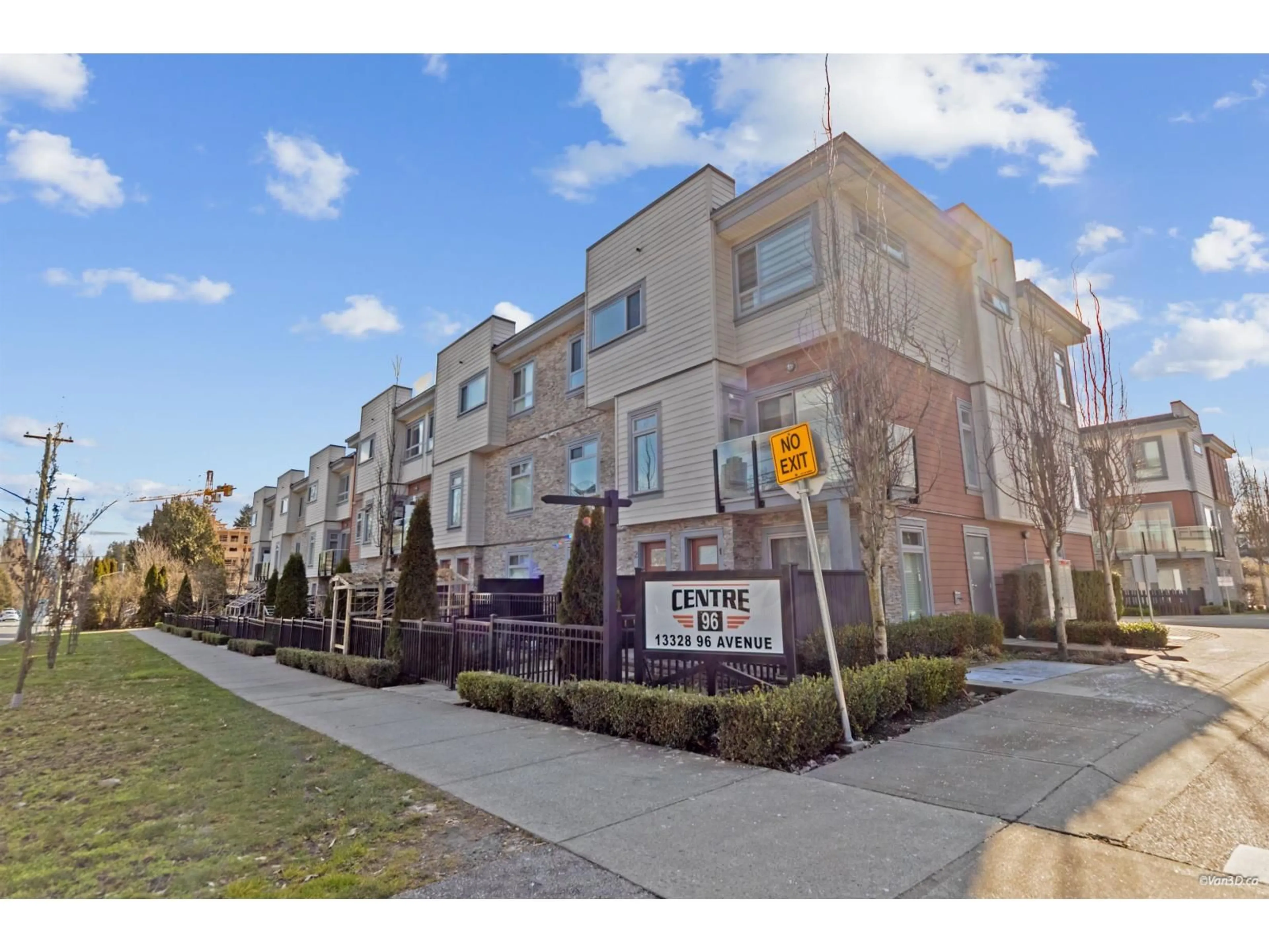 Unknown for 2 - 13328 96 AVENUE, Surrey British Columbia V3V1Y4