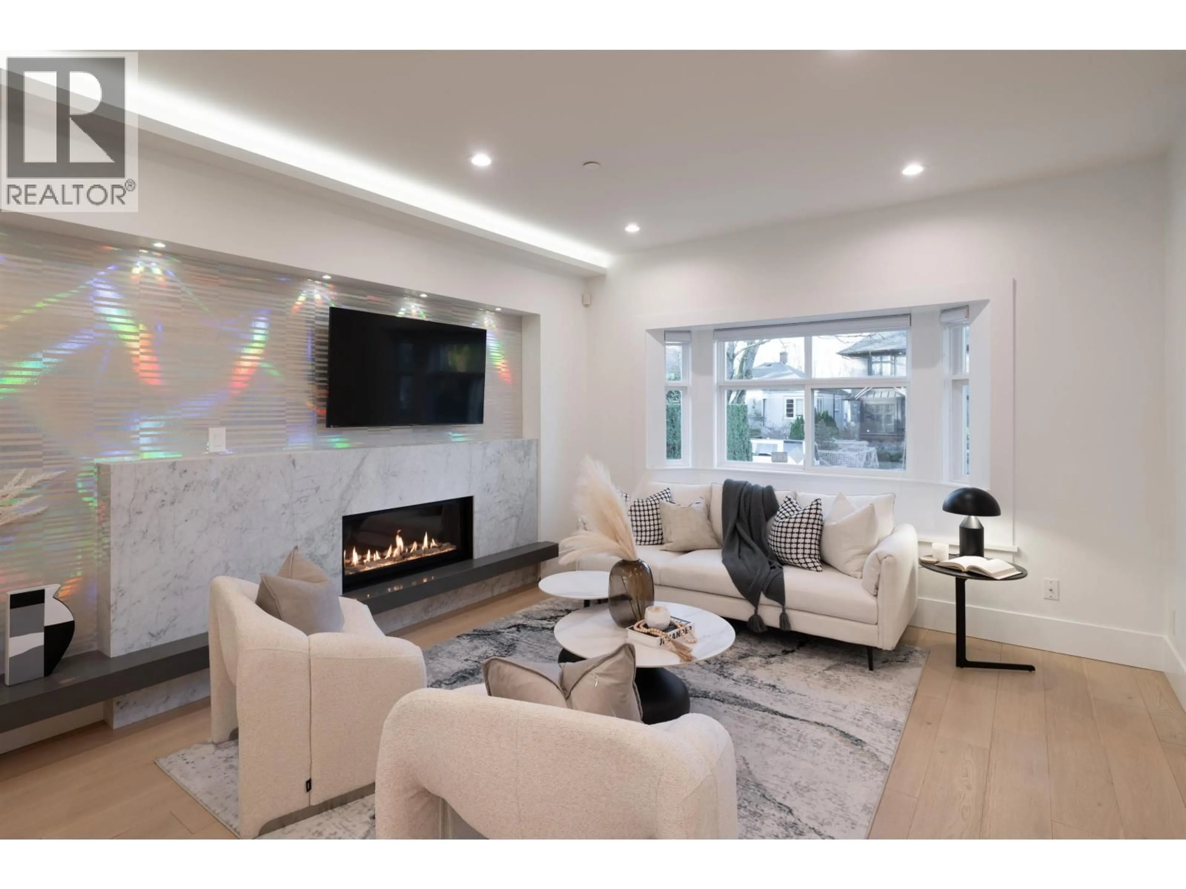 Living room with furniture, unknown for 4068 15TH AVENUE, Vancouver British Columbia V6R3A3