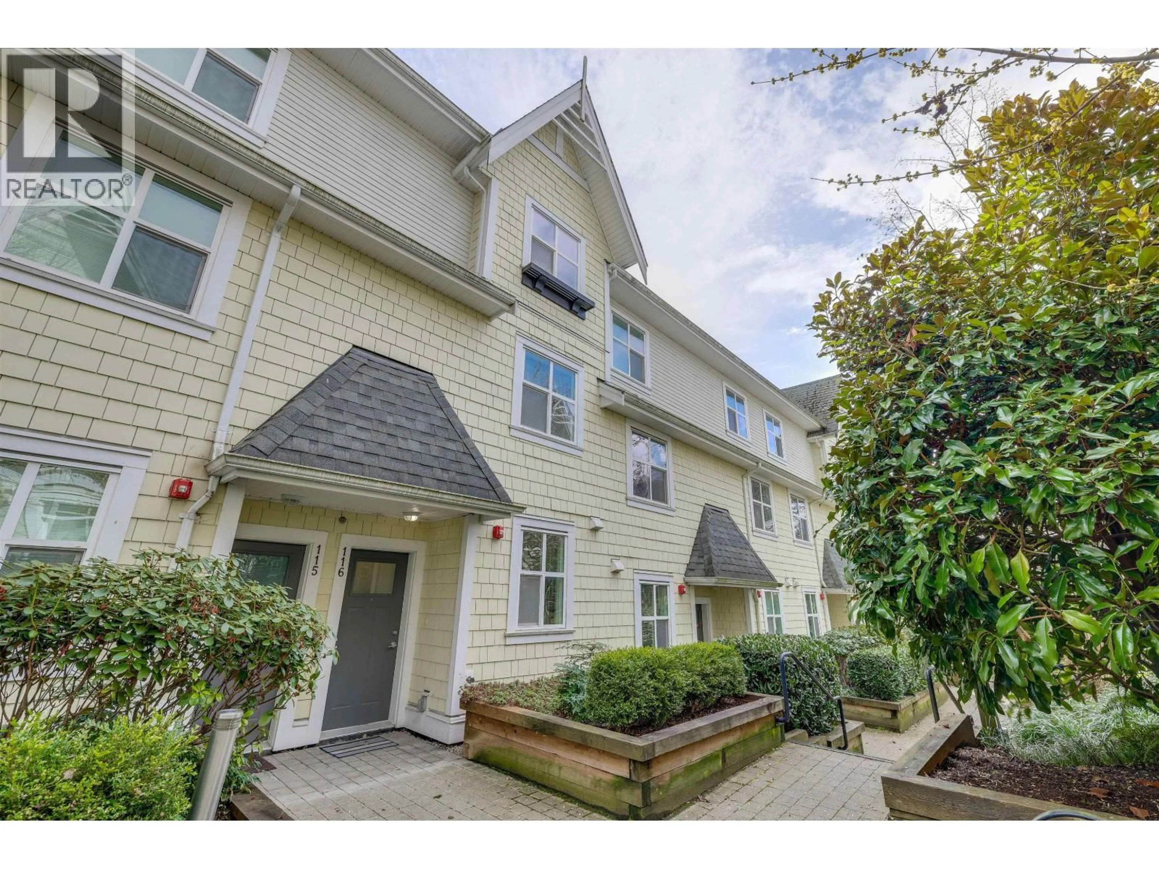 Unknown for 116 - 7250 18TH AVENUE, Burnaby British Columbia V3N1H3