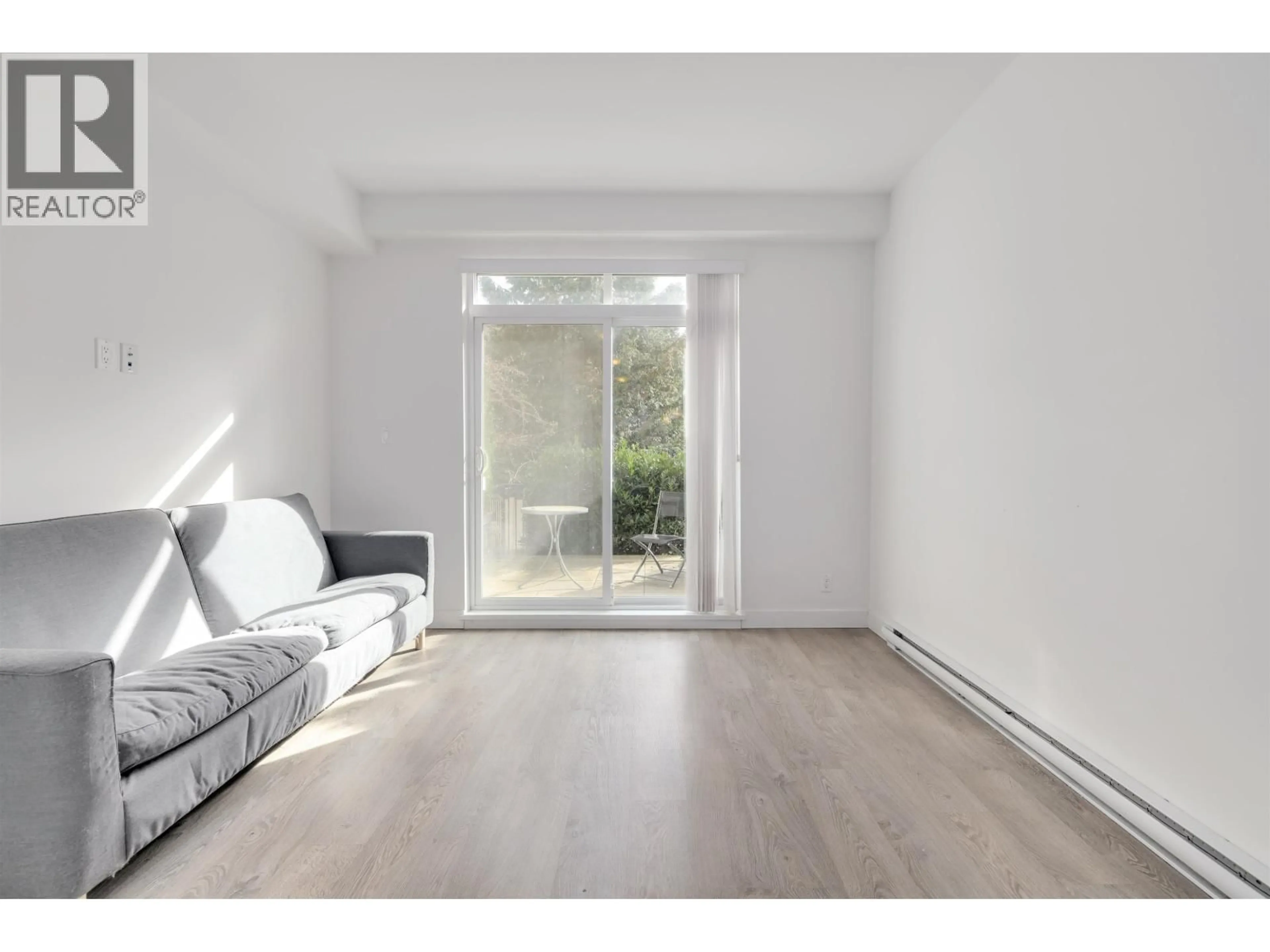 A pic of a room for 116 - 7250 18TH AVENUE, Burnaby British Columbia V3N1H3