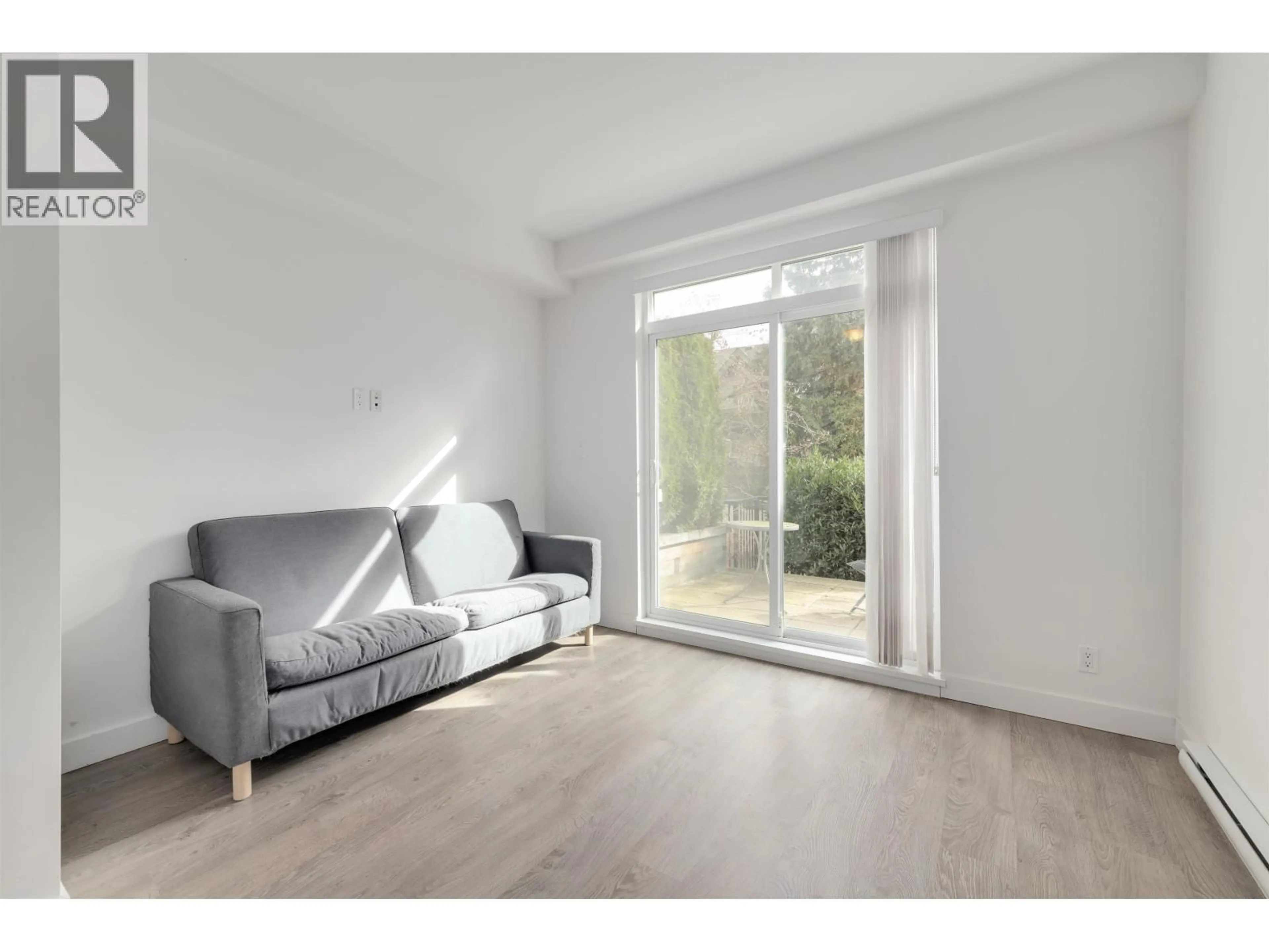 A pic of a room for 116 - 7250 18TH AVENUE, Burnaby British Columbia V3N1H3