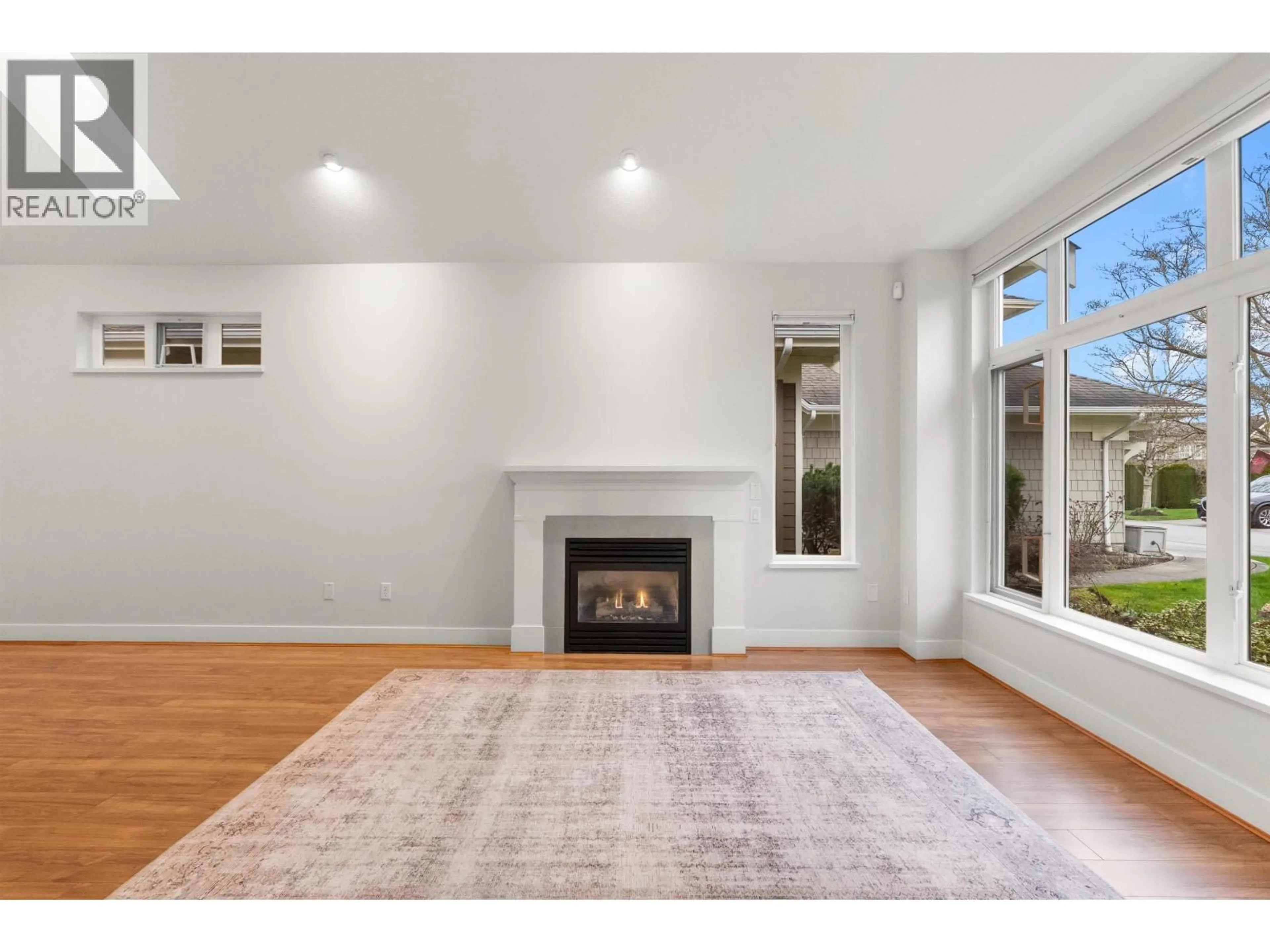 Unknown for 39 - 5300 ADMIRAL WAY, Delta British Columbia V4K5G6