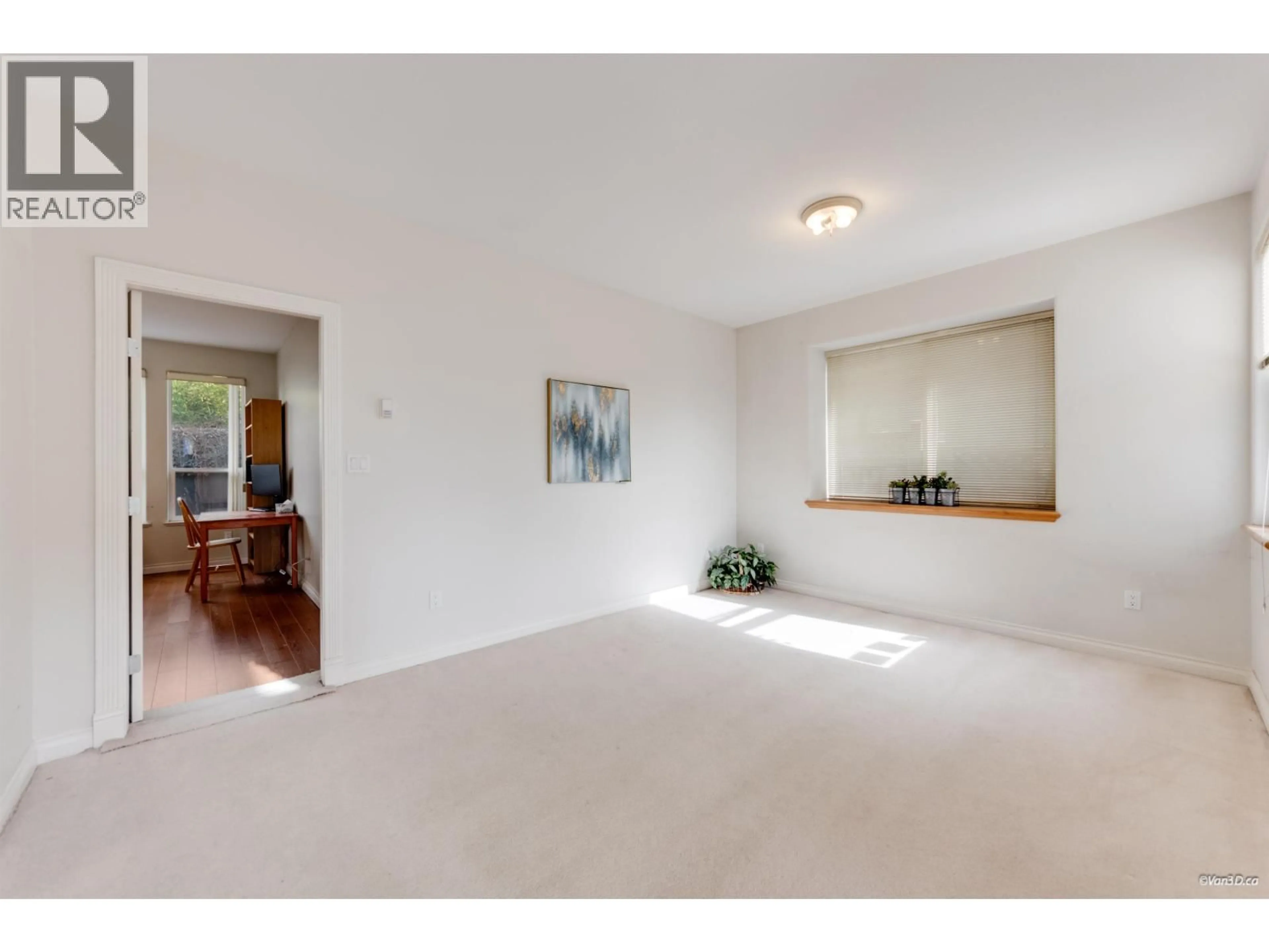 Unknown for 5177 CARSON STREET, Burnaby British Columbia V5J2Z1