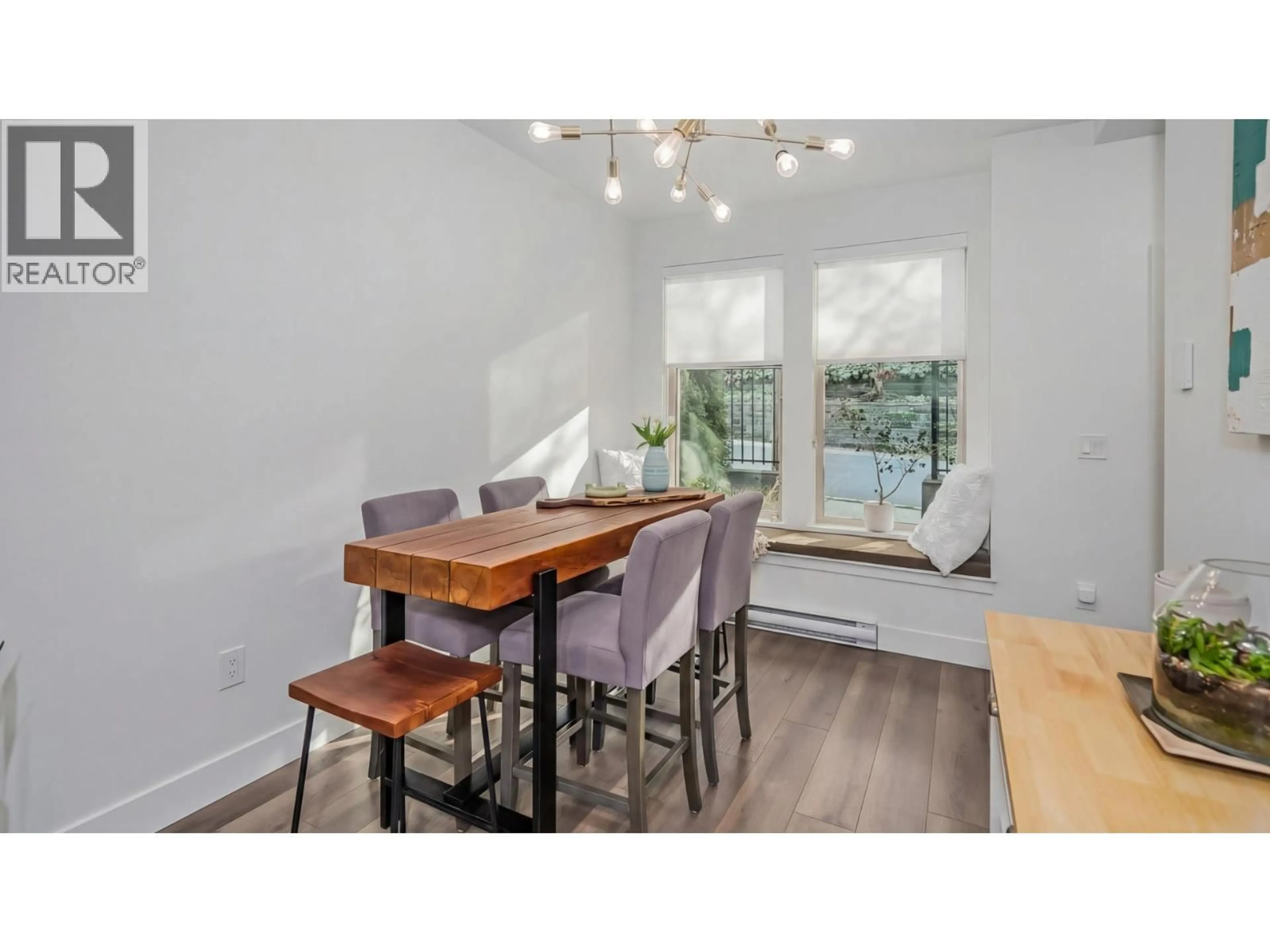 Dining room, wood/laminate floor for 2304 ST ANDREWS STREET, Port Moody British Columbia V3H2A8