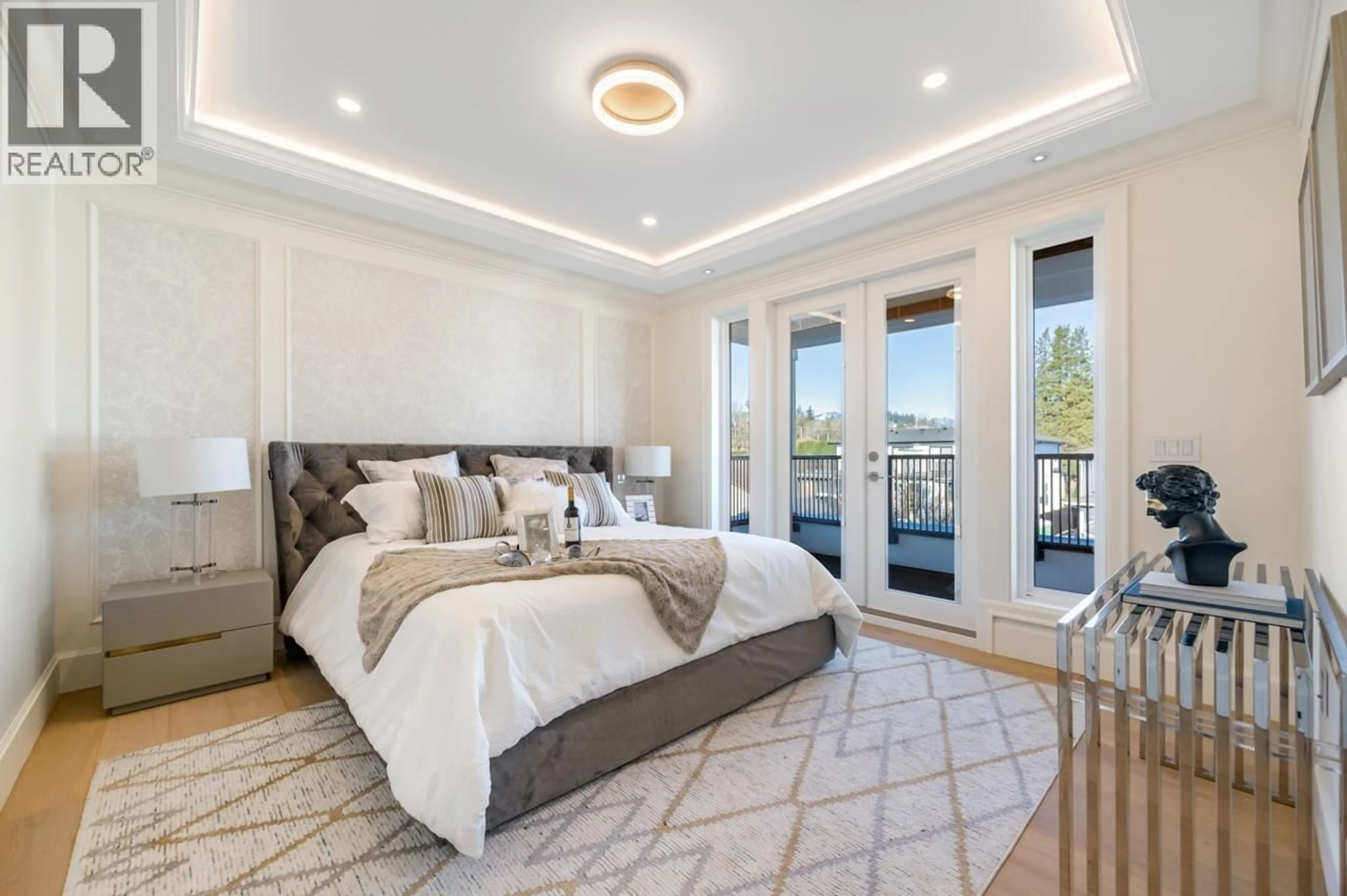 Bedroom with bed, unknown for 6173 AUBREY STREET, Burnaby British Columbia V5B2C9