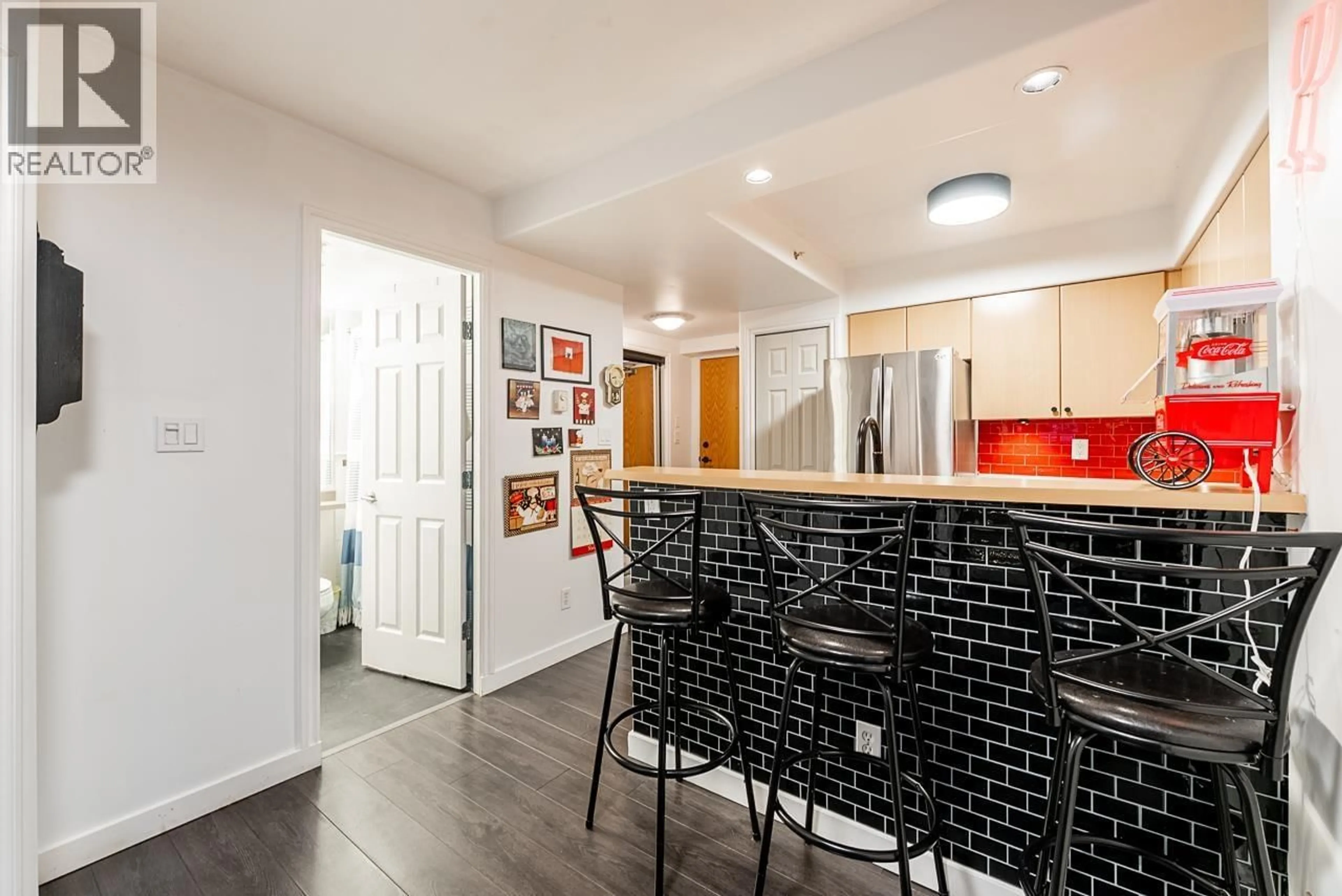 Open concept kitchen, unknown for 706 - 680 CLARKSON STREET, New Westminster British Columbia V3M6X9