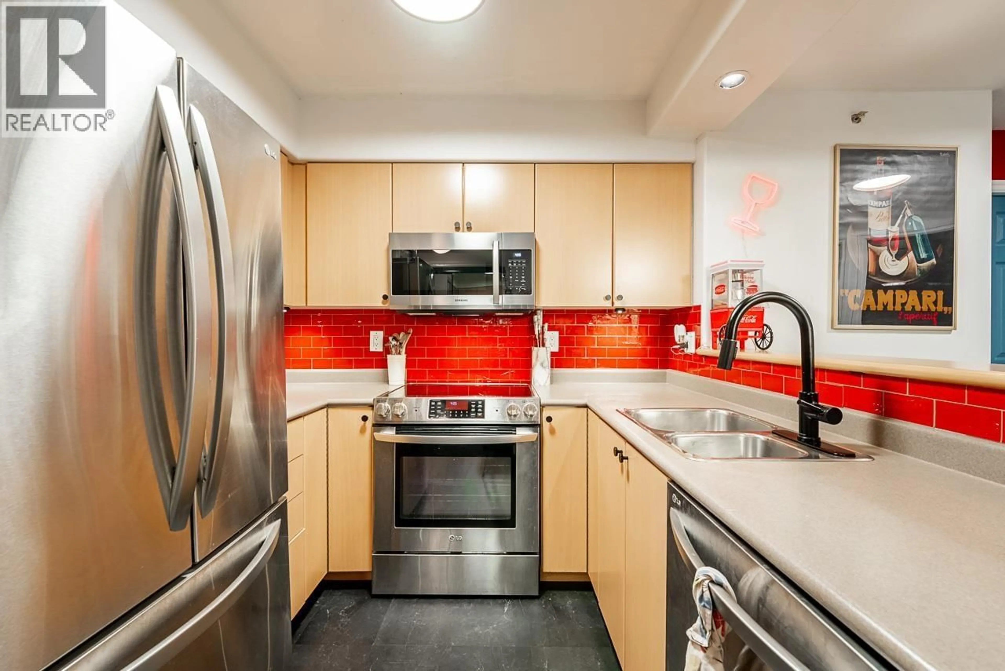 Standard kitchen, ceramic/tile floor for 706 - 680 CLARKSON STREET, New Westminster British Columbia V3M6X9