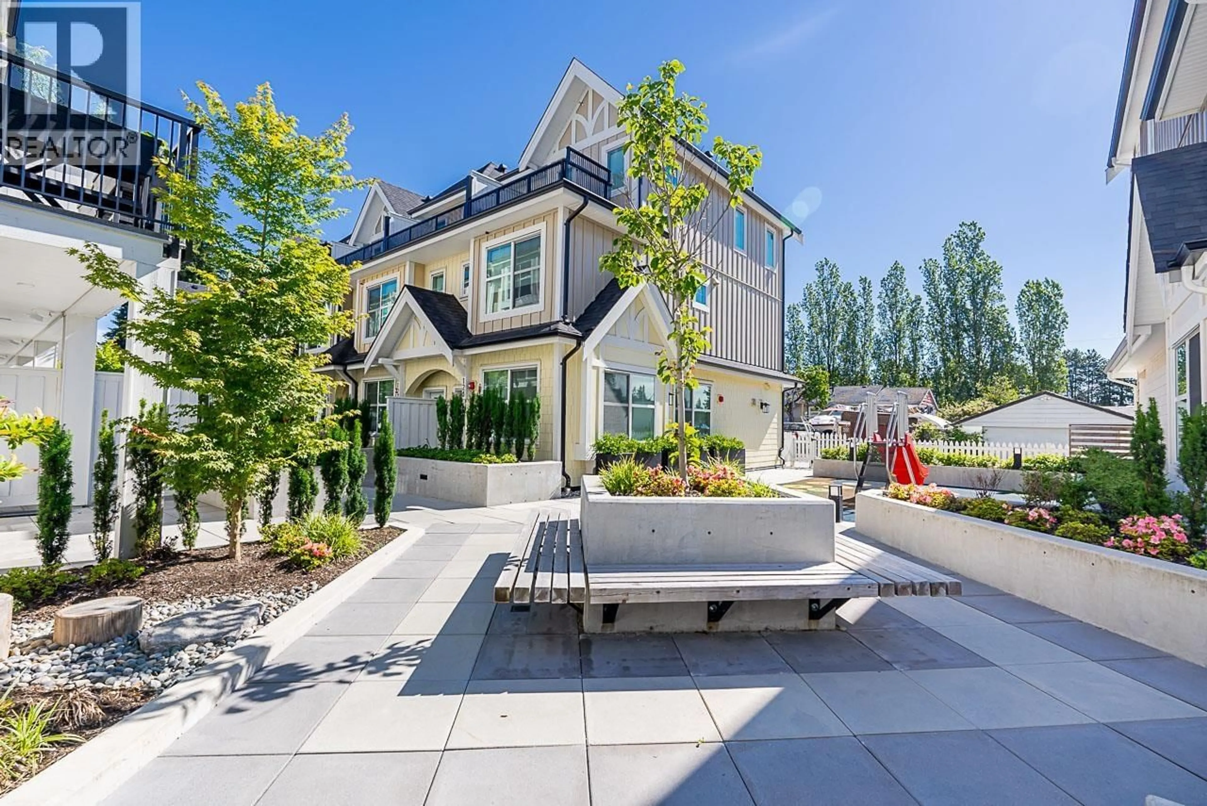 Patio, street for 120 - 707 ROBINSON STREET, Coquitlam British Columbia V3J0M9