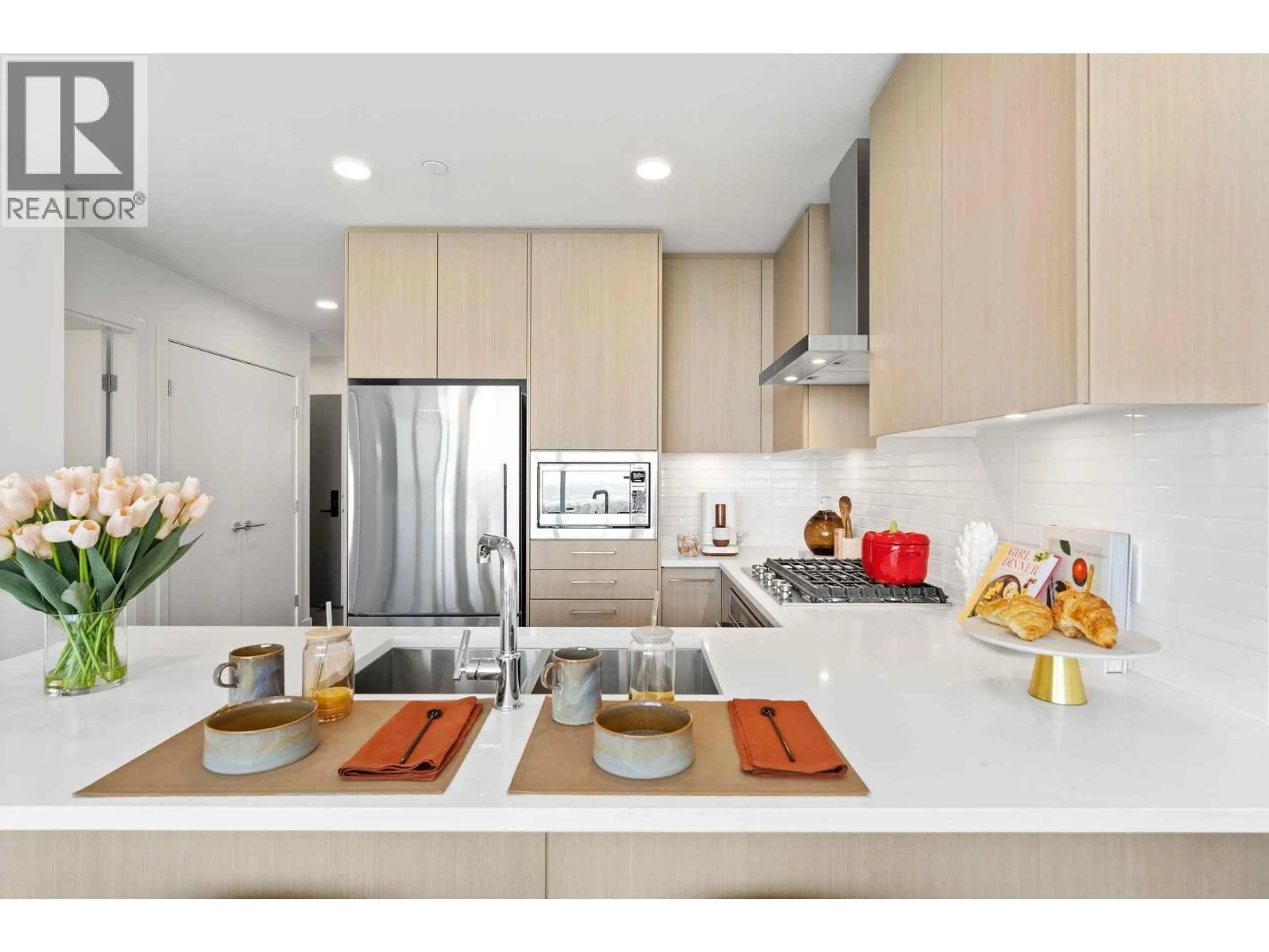 Contemporary kitchen, unknown for 3305 - 518 CLARKE ROAD, Coquitlam British Columbia V3J3X2