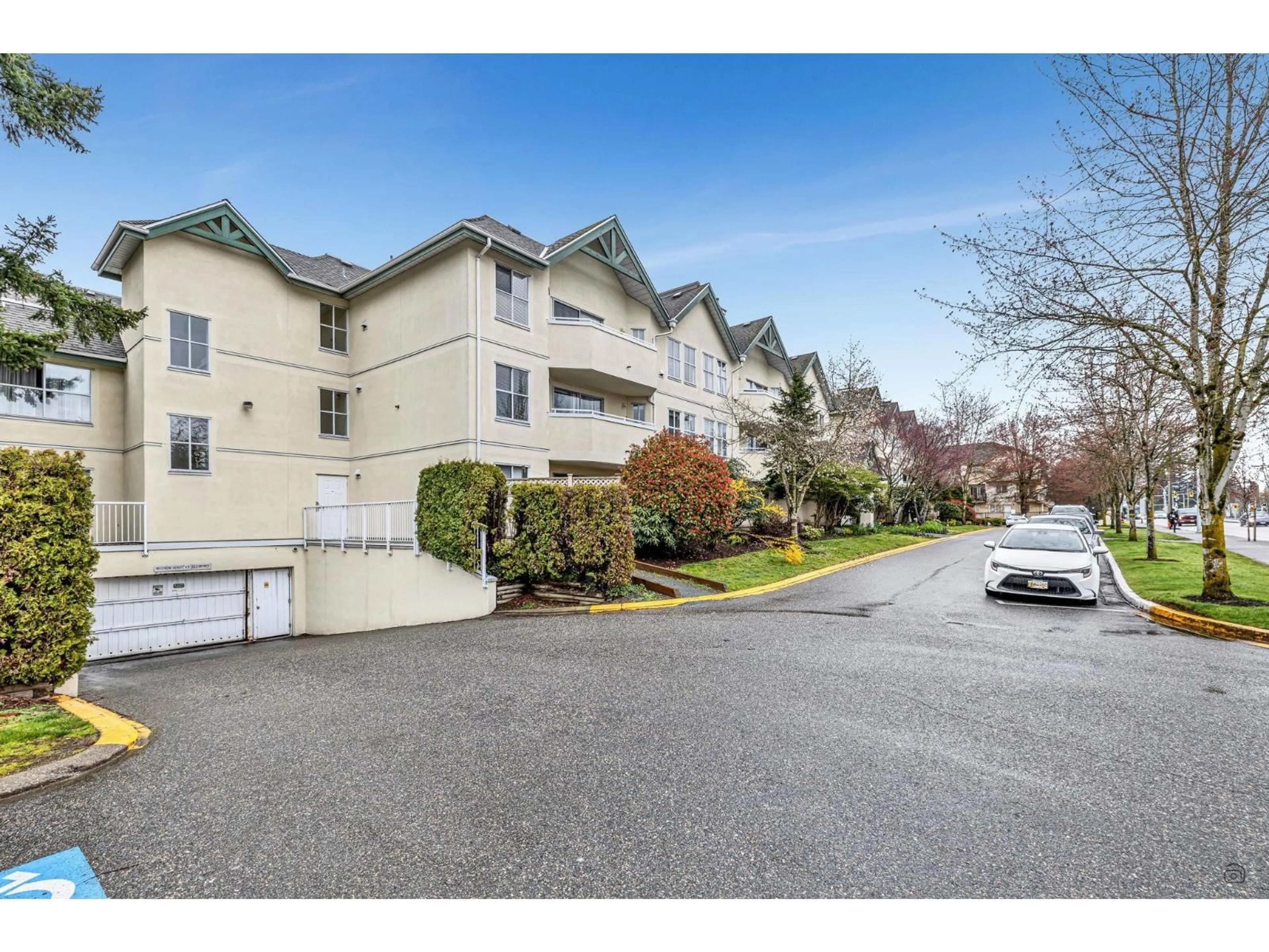 A pic from outside/outdoor area/front of a property/back of a property/a pic from drone, street for 112 - 12633 72 AVENUE, Surrey British Columbia V3W0A4