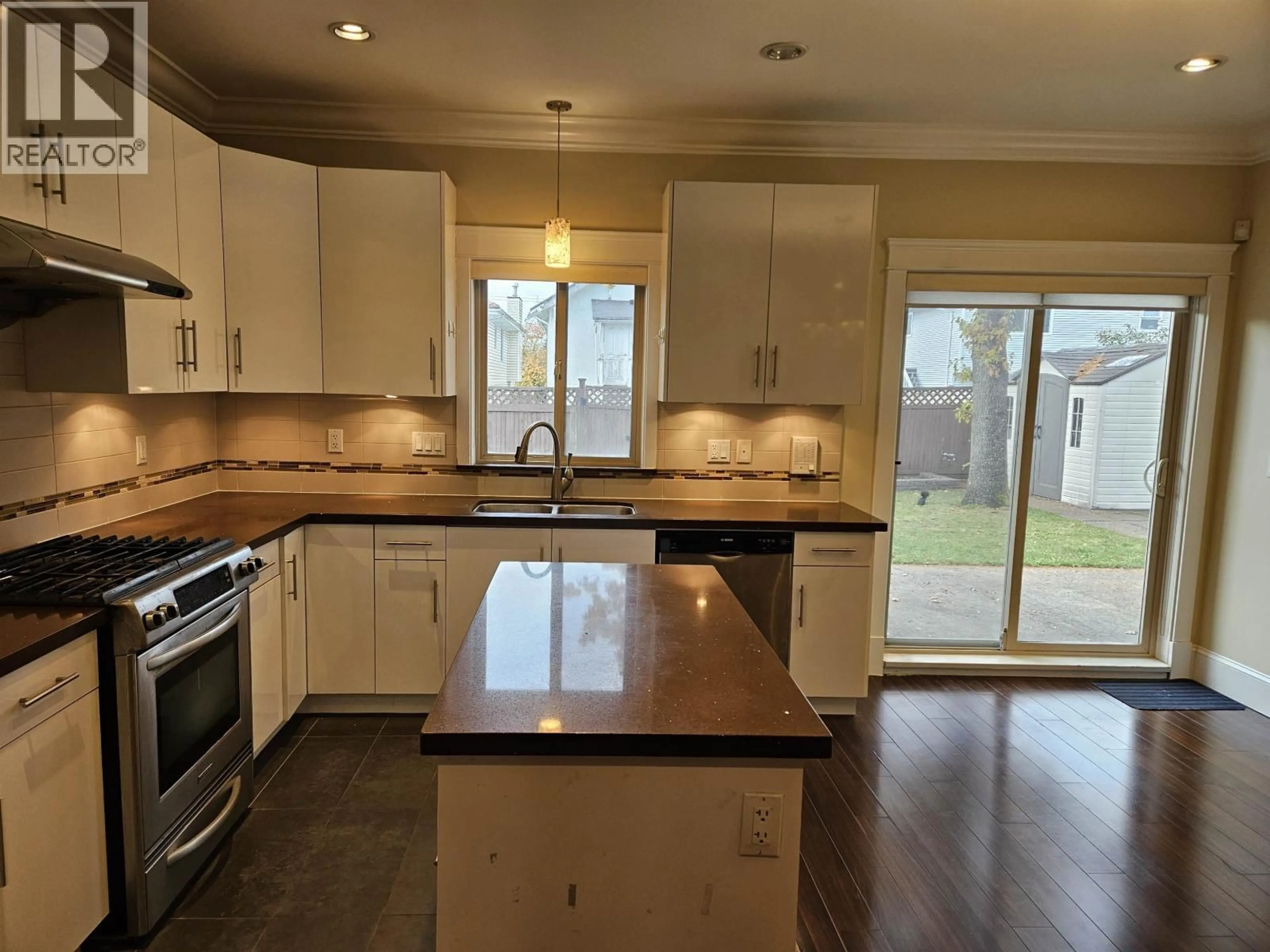 Open concept kitchen, unknown for 6973 DUNBLANE AVENUE, Burnaby British Columbia V5J4G1