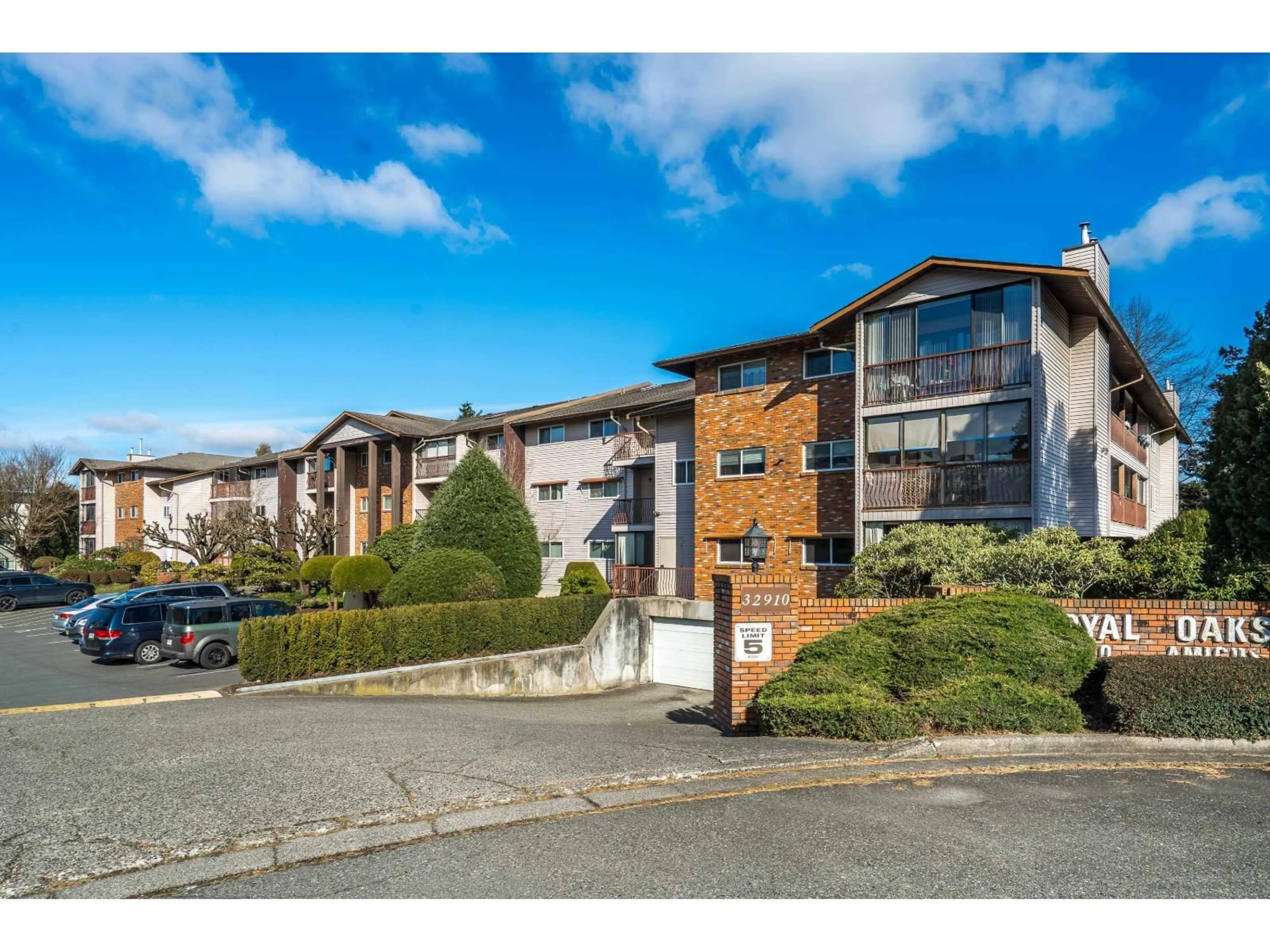 A pic from outside/outdoor area/front of a property/back of a property/a pic from drone, street for 101 - 32910 AMICUS PLACE PLACE, Abbotsford British Columbia V2S6G9