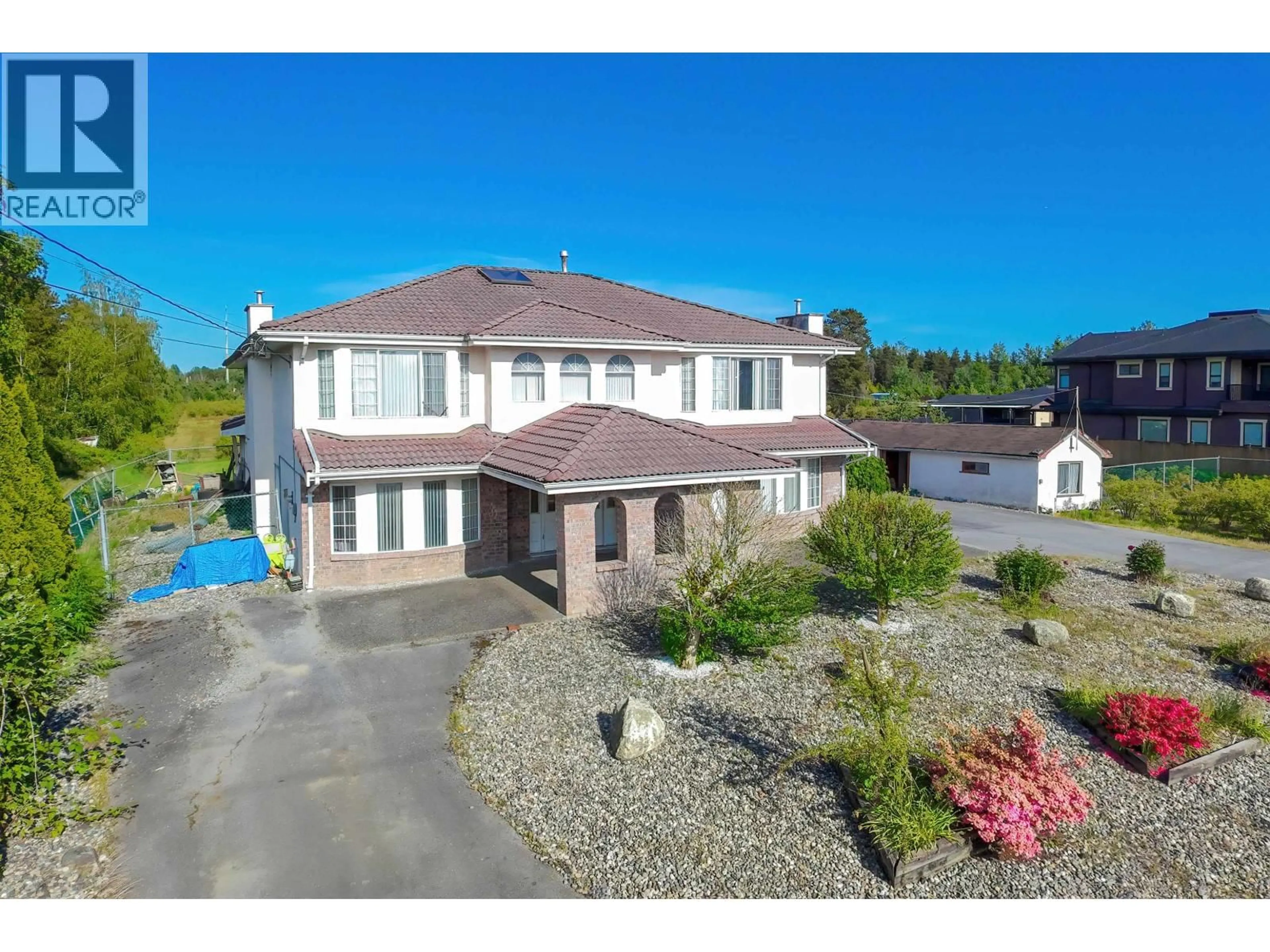 A pic from outside/outdoor area/front of a property/back of a property/a pic from drone, unknown for 7000 NO. 5 ROAD, Richmond British Columbia V6Y2V2