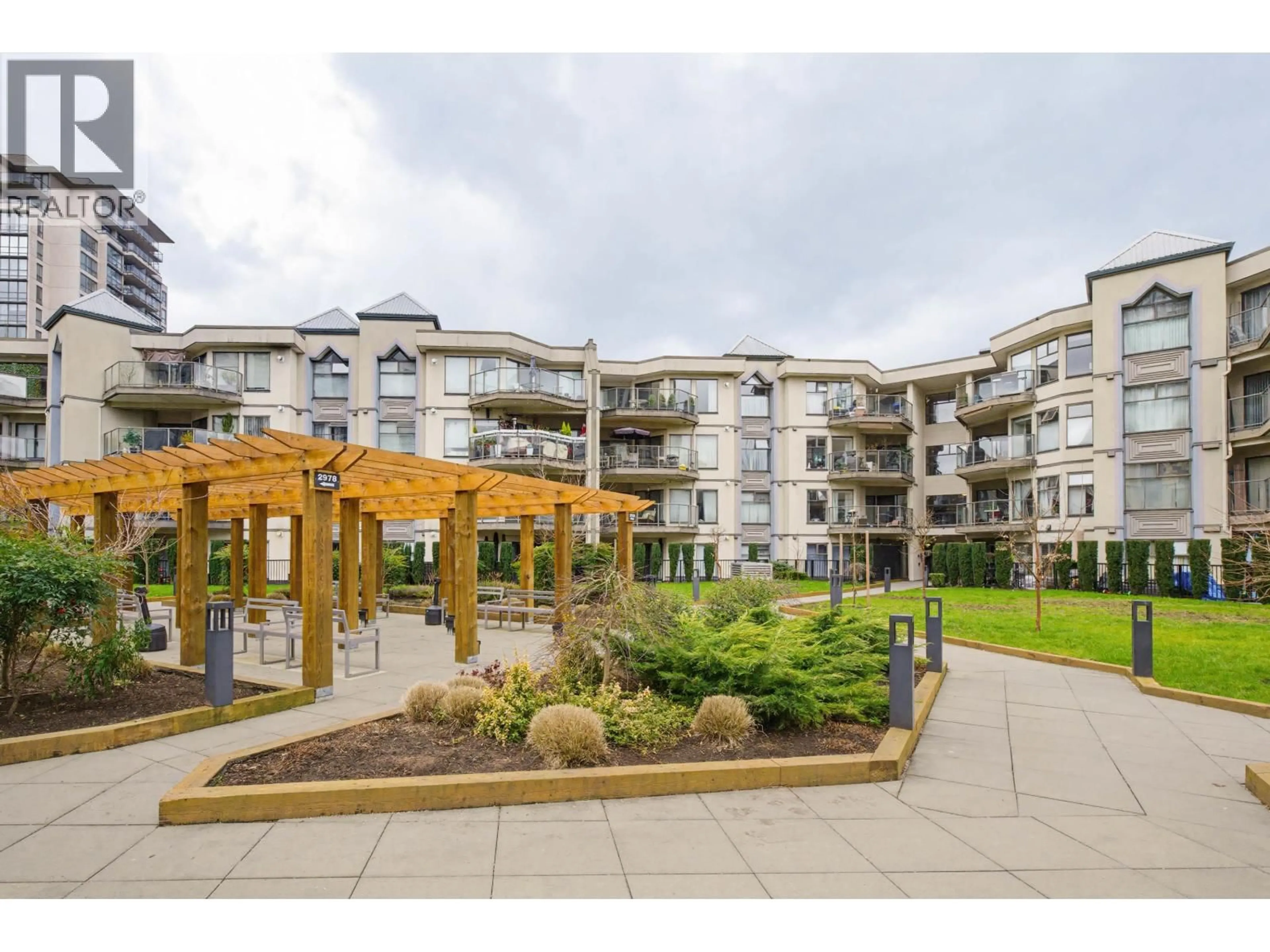Patio, unknown for 411 - 2968 BURLINGTON DRIVE, Coquitlam British Columbia V3B7N4