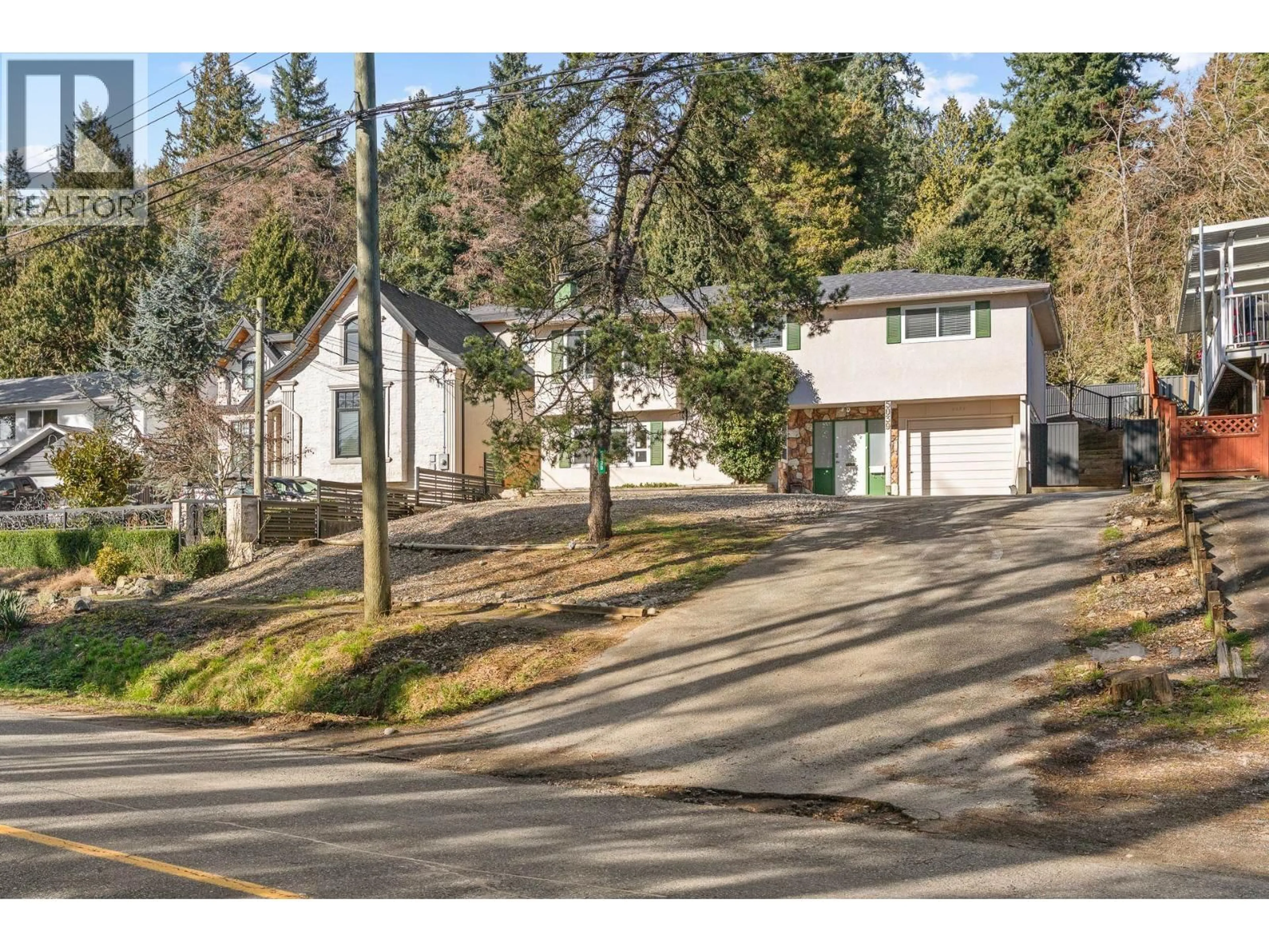 A pic from outside/outdoor area/front of a property/back of a property/a pic from drone, street for 5039 MARINE DRIVE, Burnaby British Columbia V5J3G5