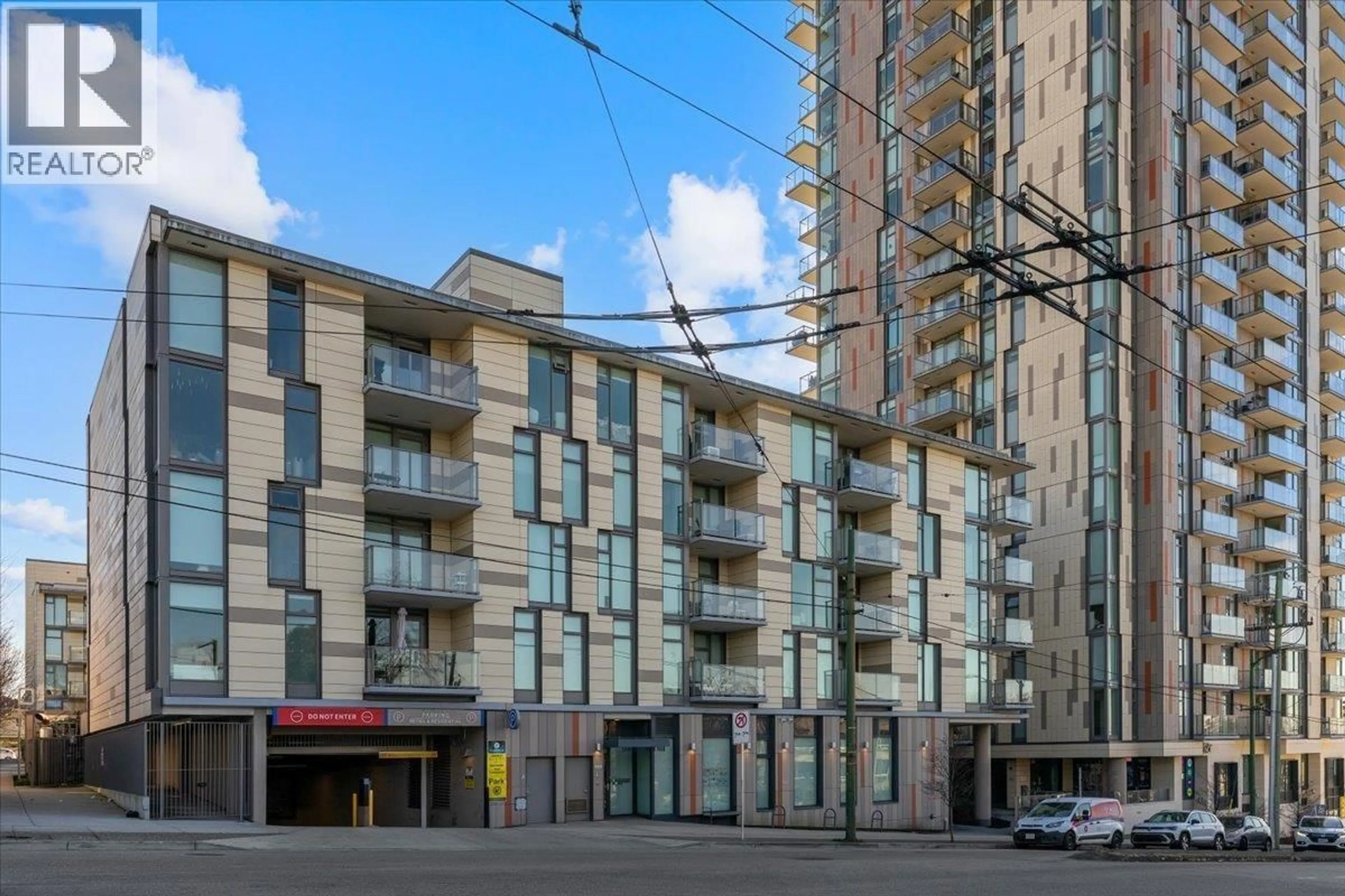 Patio, building for 410 - 8138 FRASER STREET, Vancouver British Columbia V5X0J8