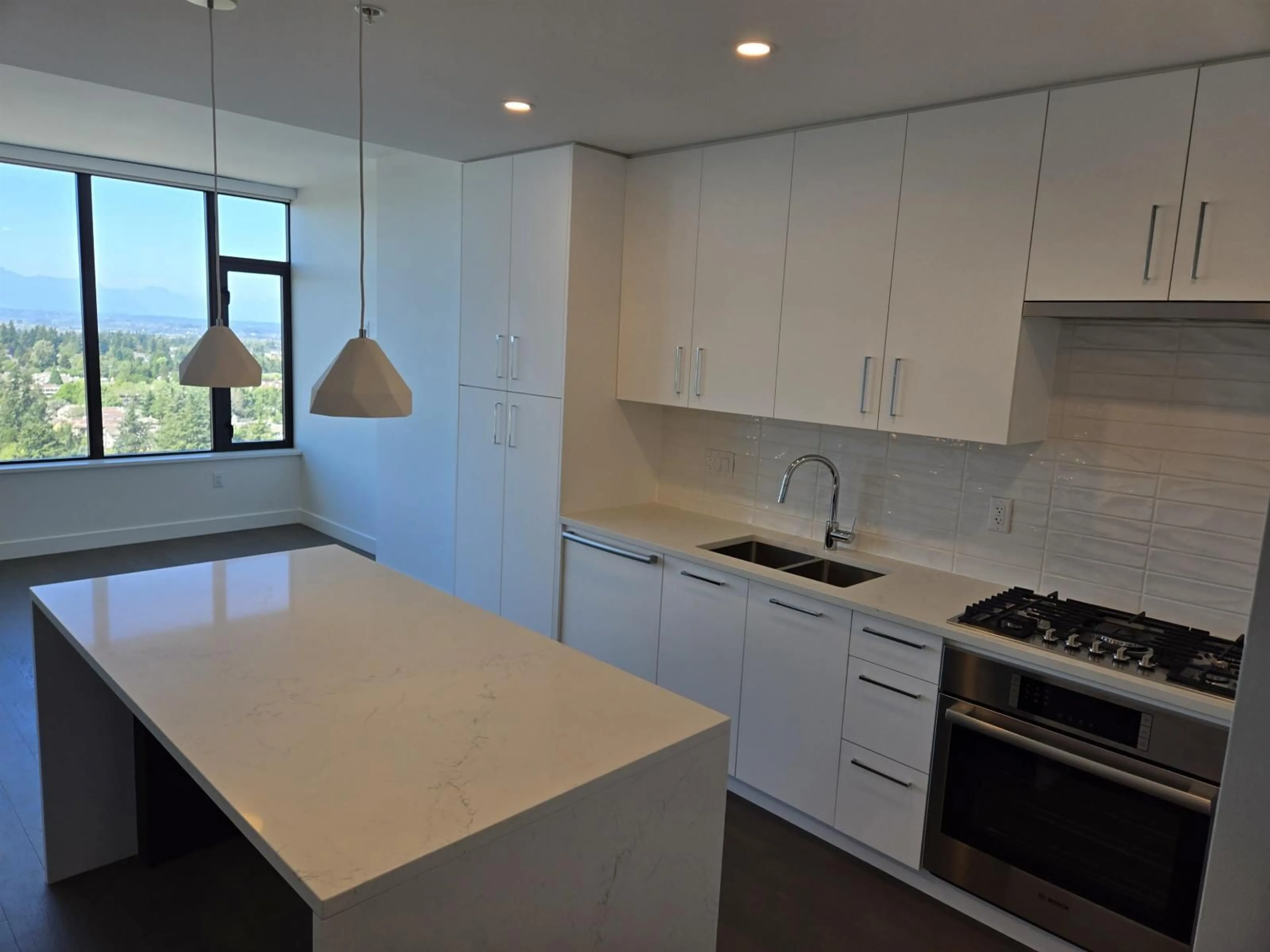 Unknown for 2001 - 1588 JOHNSTON ROAD, White Rock British Columbia V4B3Z7