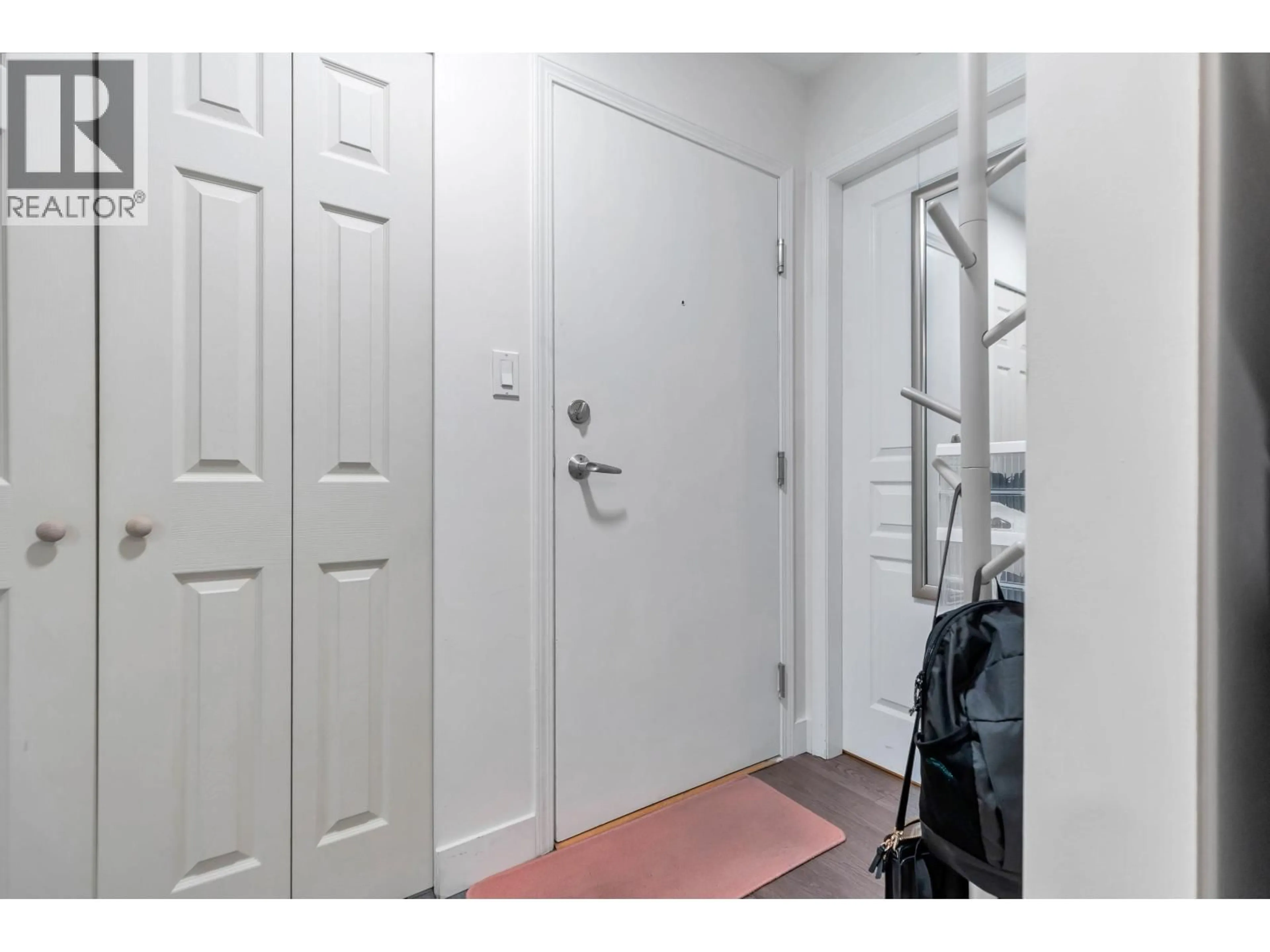 Indoor entryway for 205 - 3438 VANNESS AVENUE, Vancouver British Columbia V5R6E7