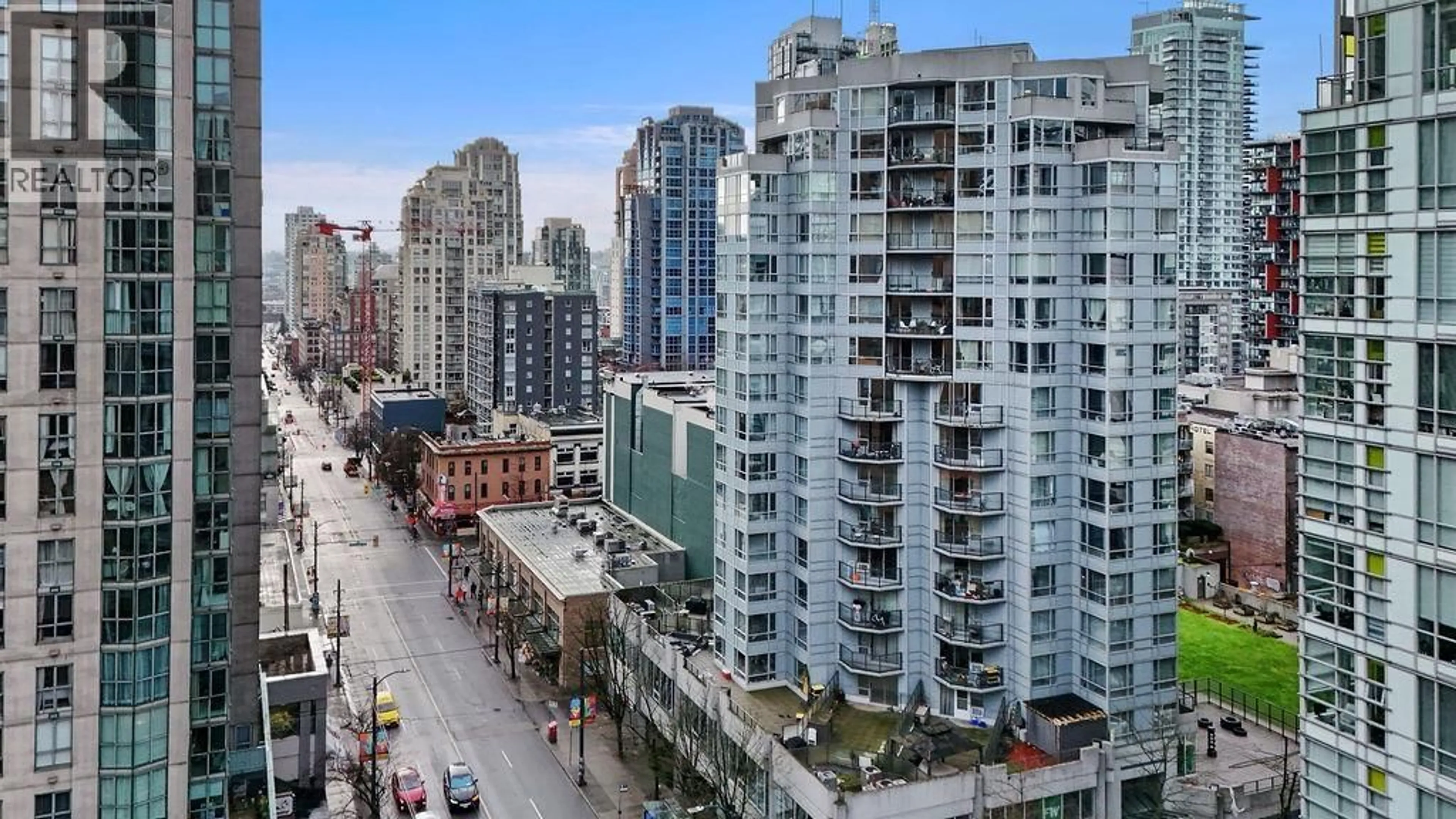 A pic from outside/outdoor area/front of a property/back of a property/a pic from drone, city buildings view from balcony for 603 - 1212 HOWE STREET, Vancouver British Columbia V6Z2M9