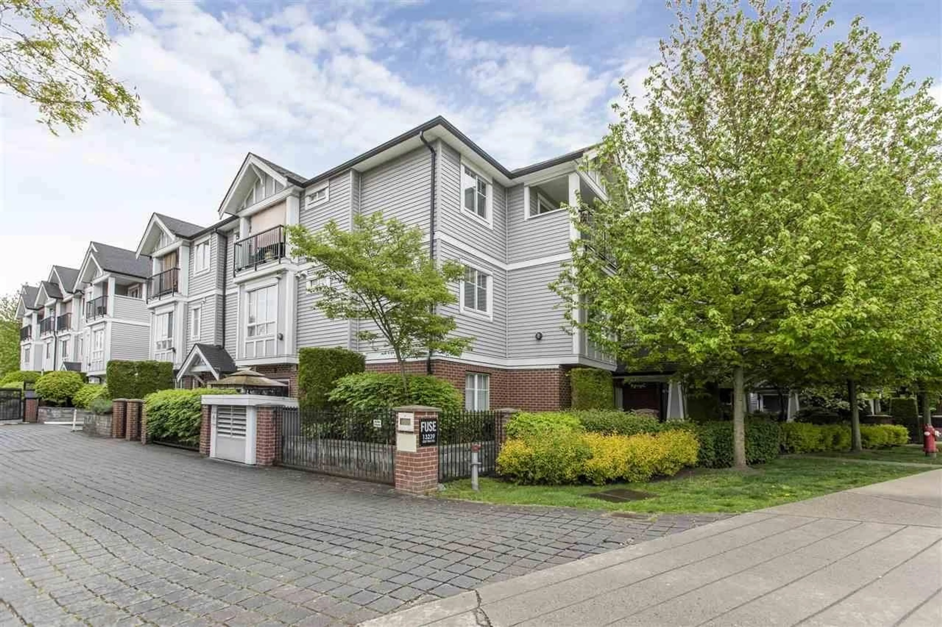 Patio, street for 41 - 13239 OLD YALE ROAD, Surrey British Columbia V3T3C5