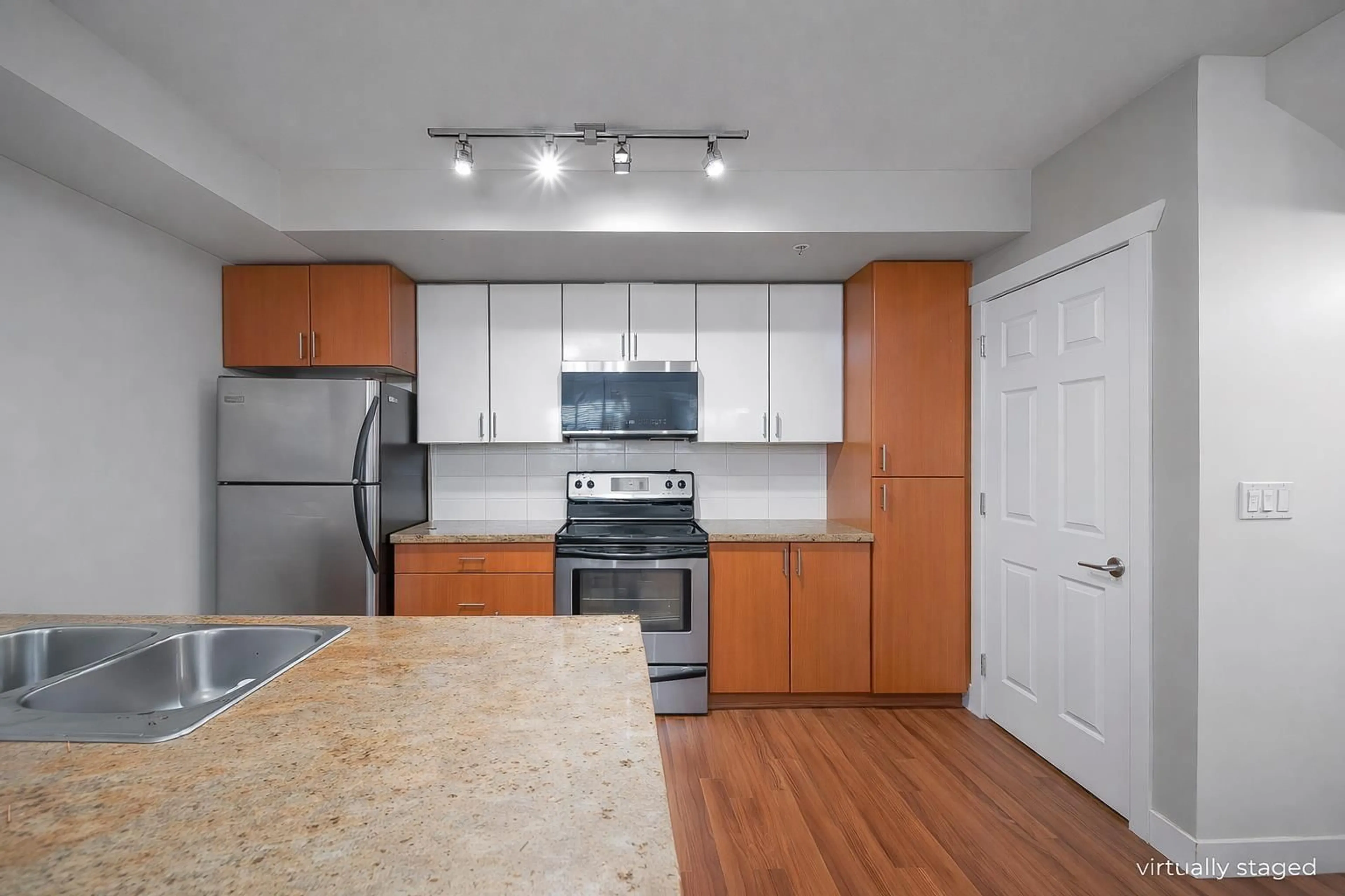 Standard kitchen, unknown for 41 - 13239 OLD YALE ROAD, Surrey British Columbia V3T3C5