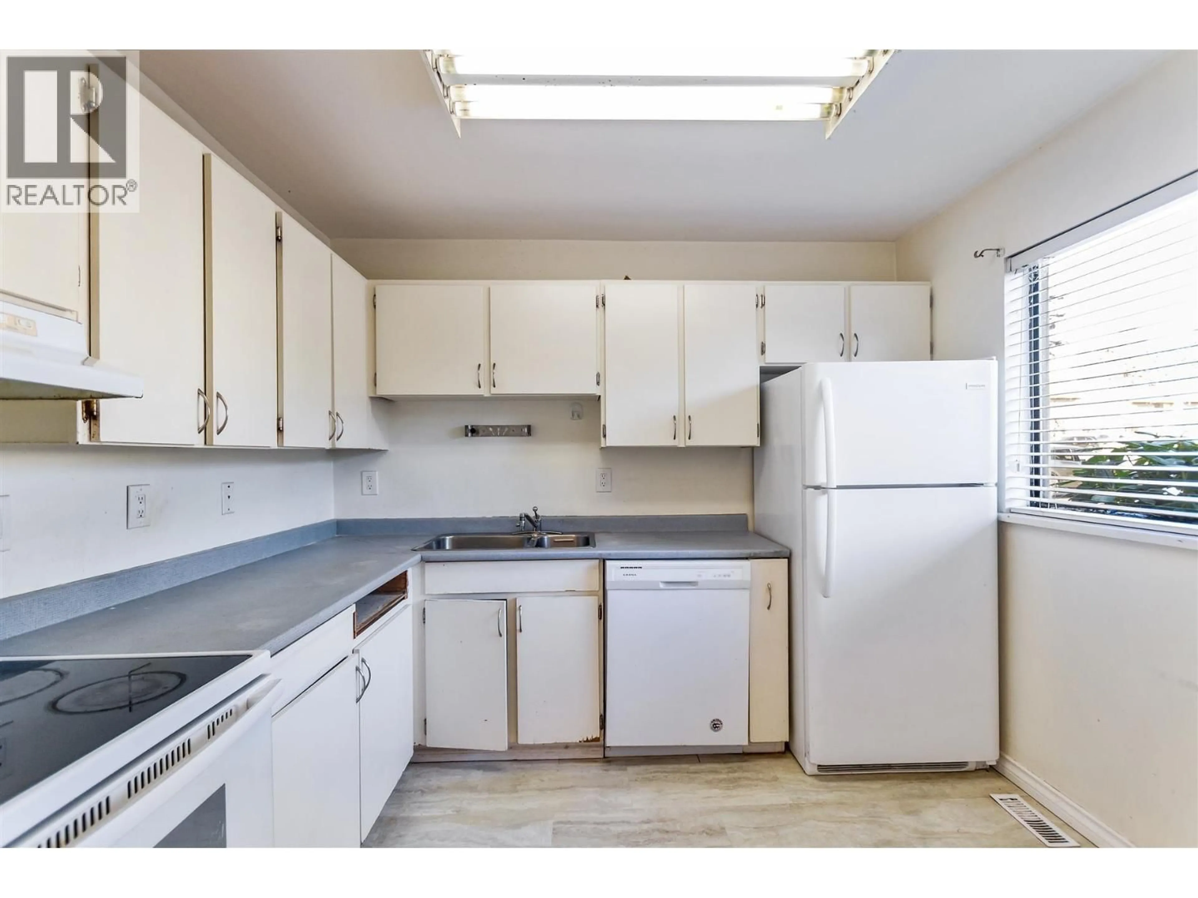 Standard kitchen, unknown for 80 - 2905 NORMAN AVENUE, Coquitlam British Columbia V3C2M6