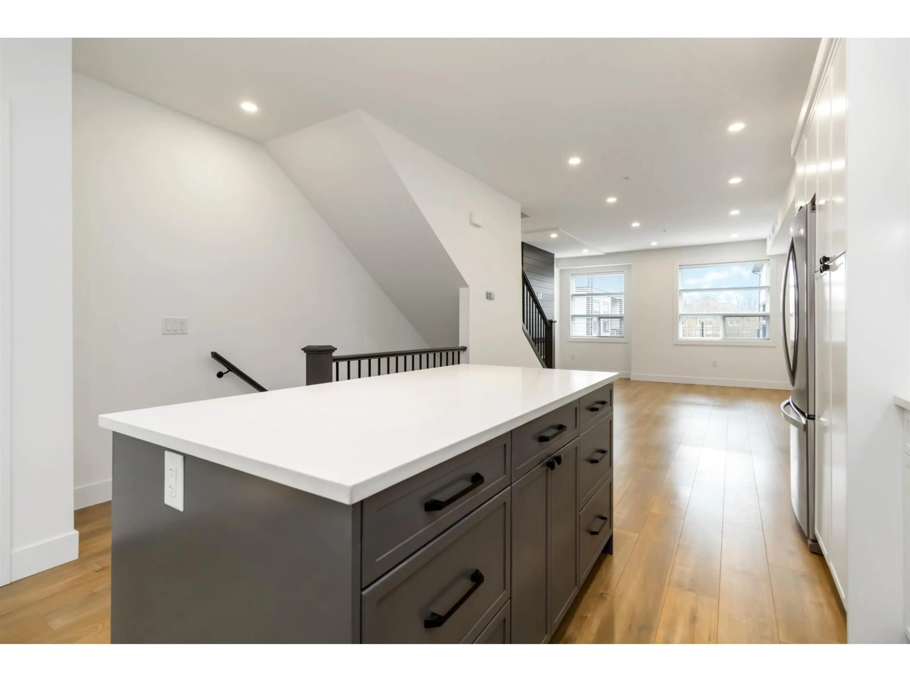 Open concept kitchen, unknown for 10 - 32970 TUNBRIDGE AVENUE, Mission British Columbia V2V6X9