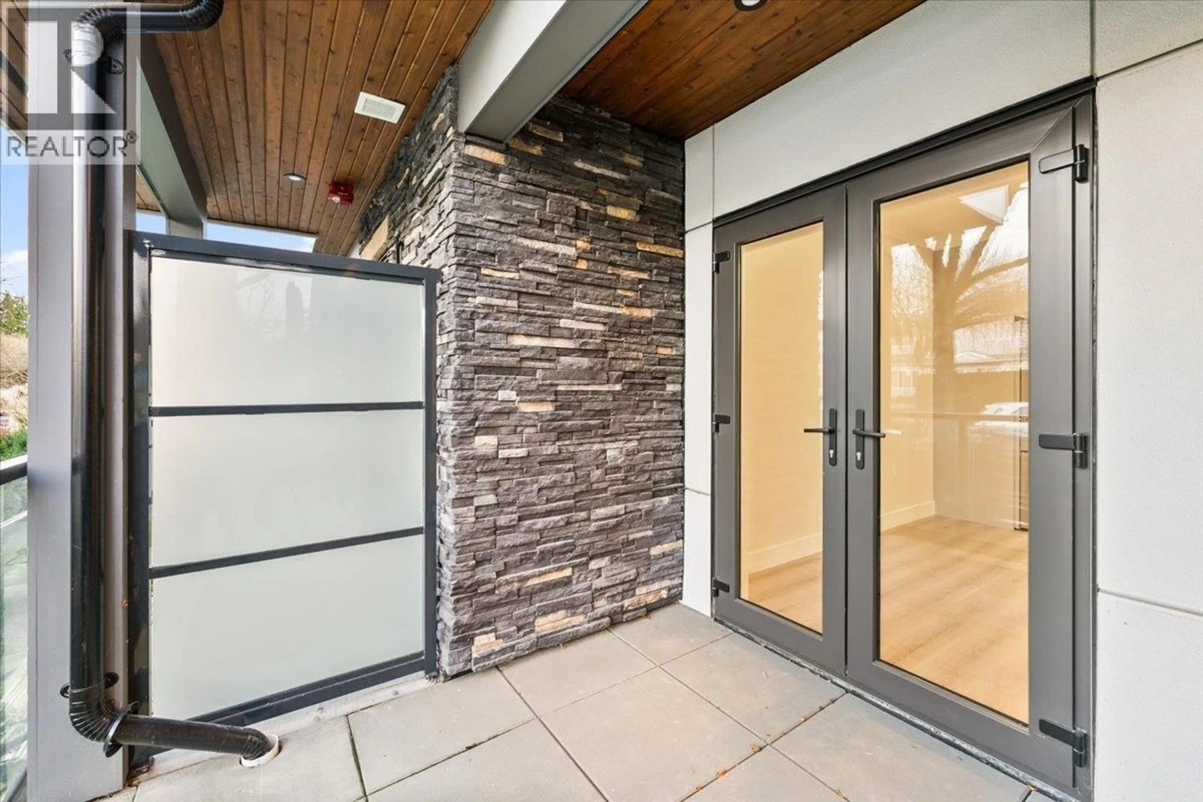 Indoor entryway for 8303 FRENCH STREET, Vancouver British Columbia V6P4W3