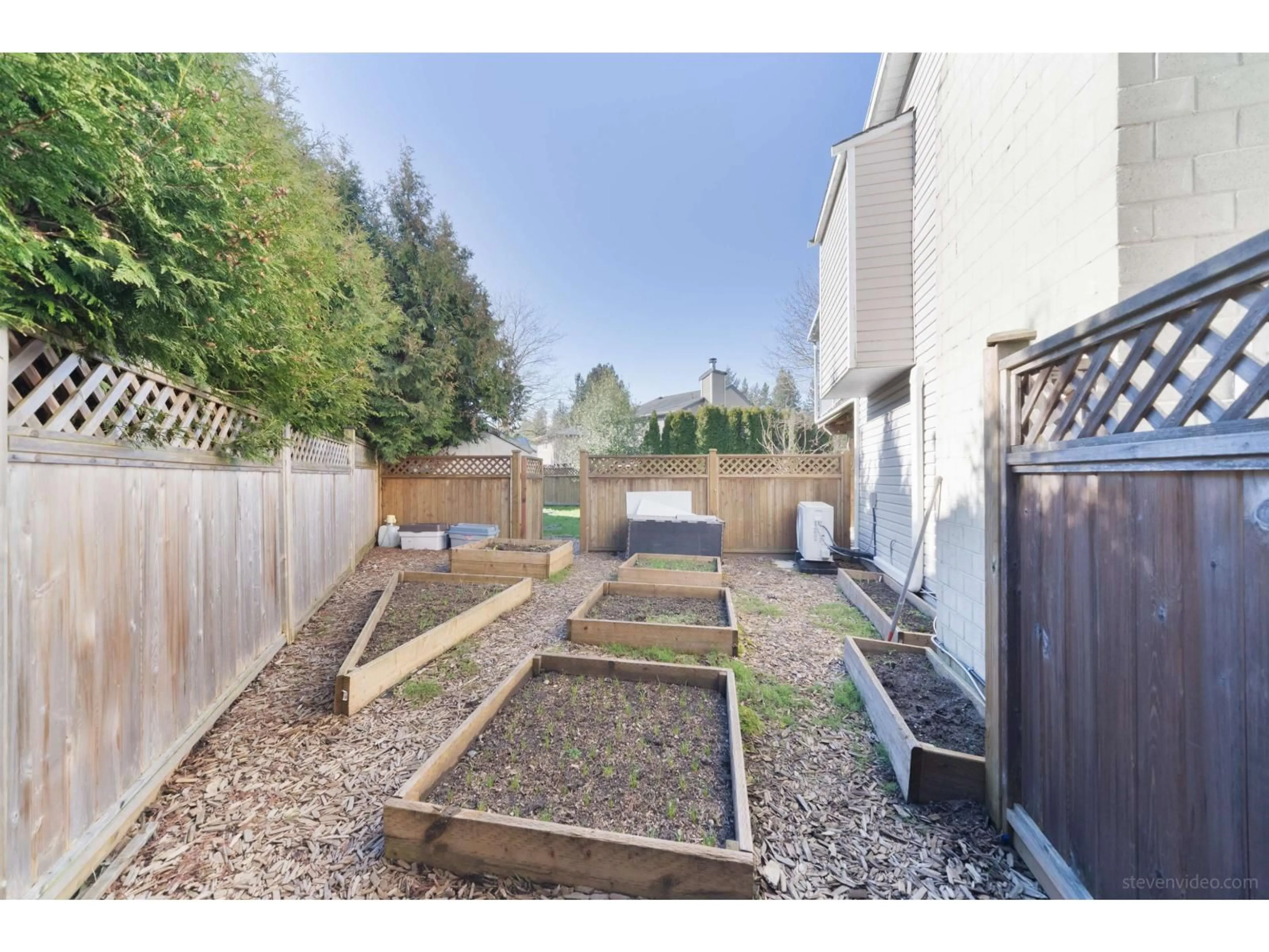 Patio, street for 5003 205 STREET, Langley British Columbia V3A5P8