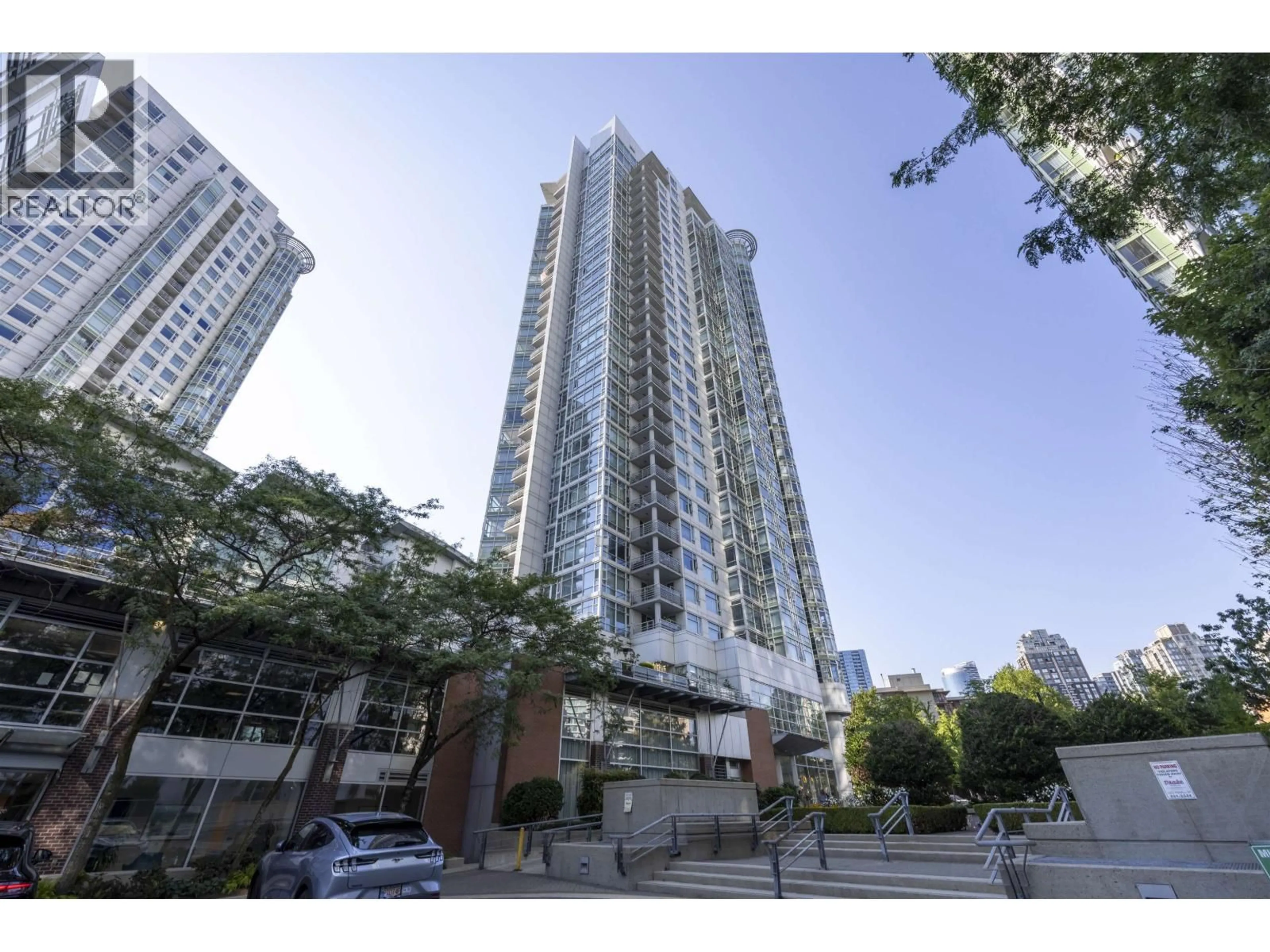 Indoor foyer for 2907 - 198 AQUARIUS MEWS, Vancouver British Columbia V6Z2Y4