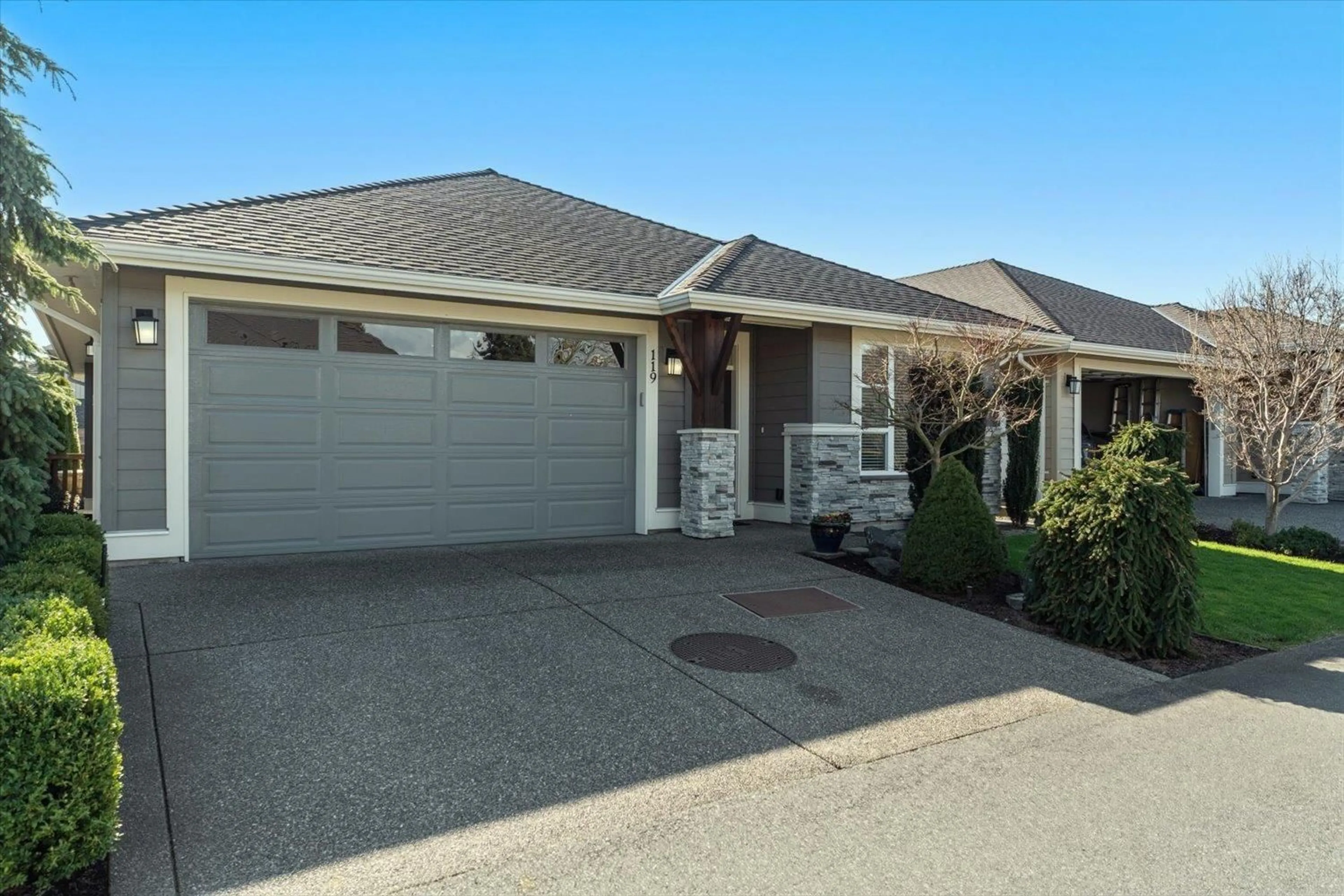 Home with vinyl exterior material, street for 119 - 6540 DOGWOOD DRIVE, Chilliwack British Columbia V2R0W7