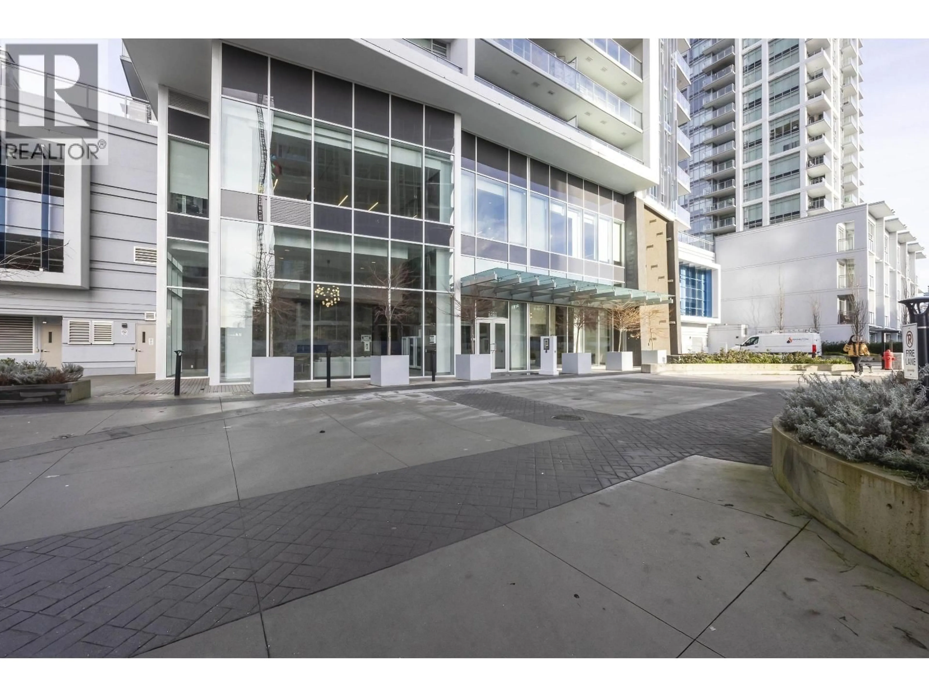 Indoor foyer for 1505 - 2311 BETA AVENUE, Burnaby British Columbia V5C0M1