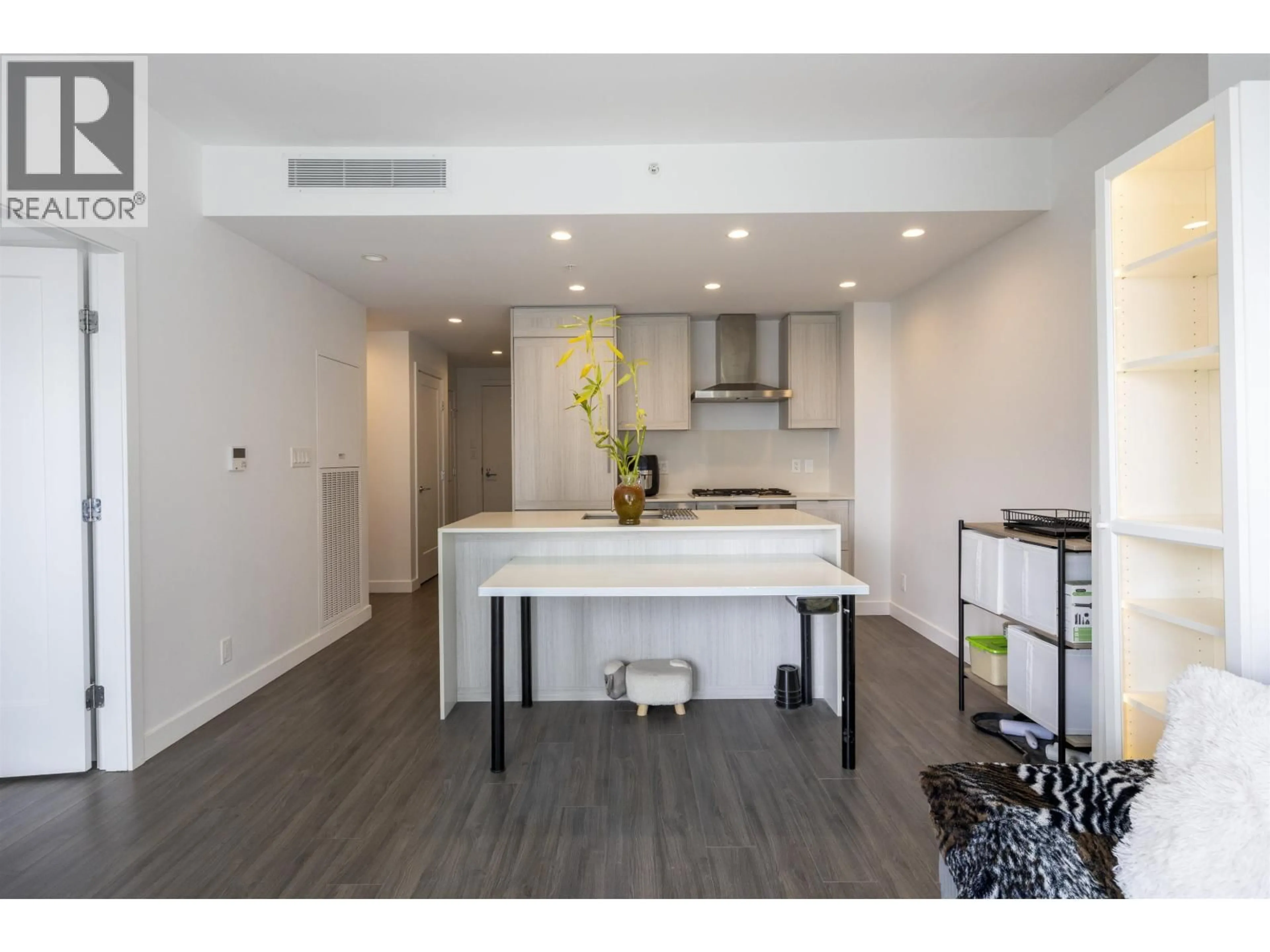 Open concept kitchen, unknown for 1505 - 2311 BETA AVENUE, Burnaby British Columbia V5C0M1