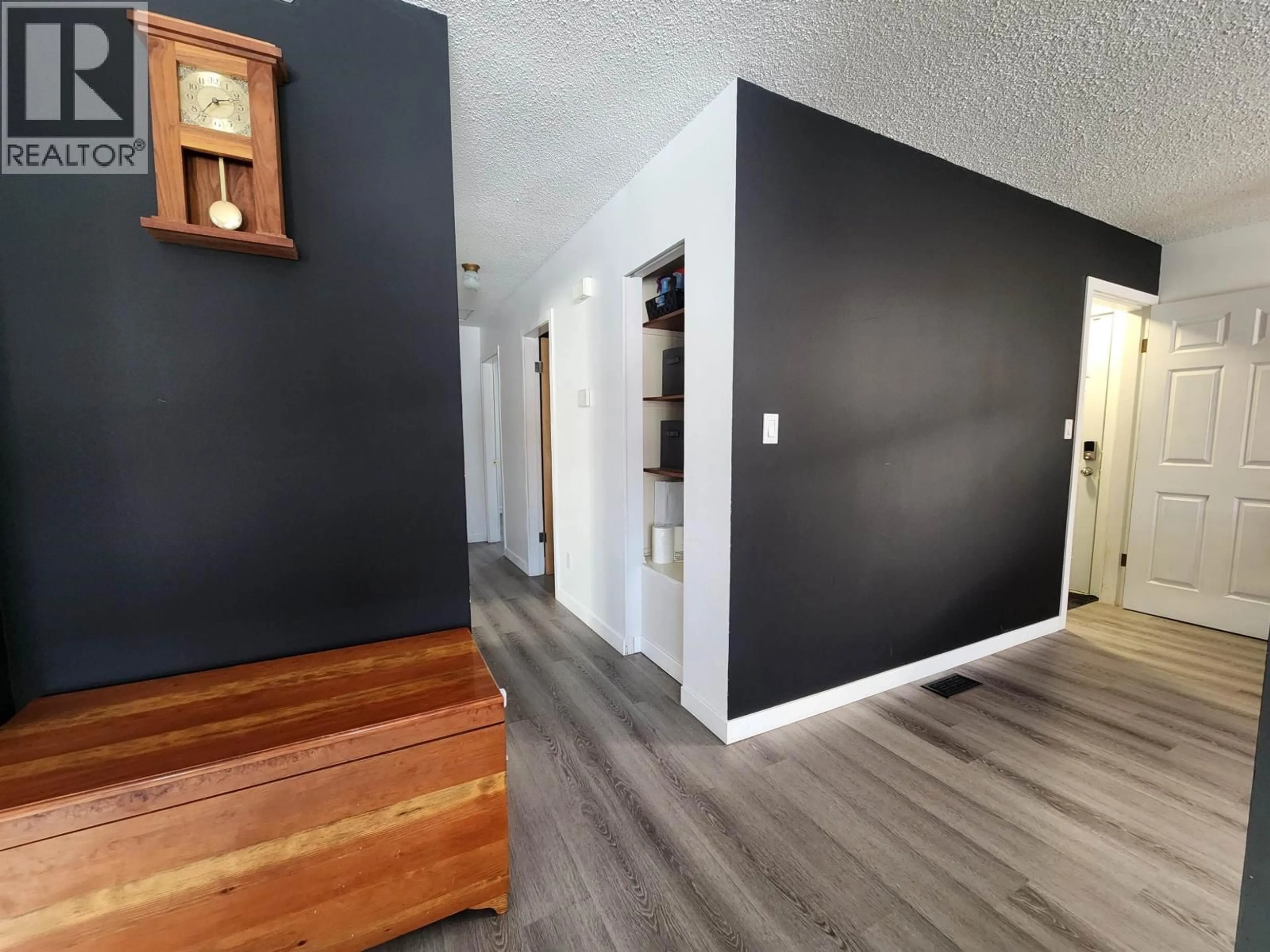 Indoor entryway for 2789 QUINCE STREET, Prince George British Columbia V2L2J1