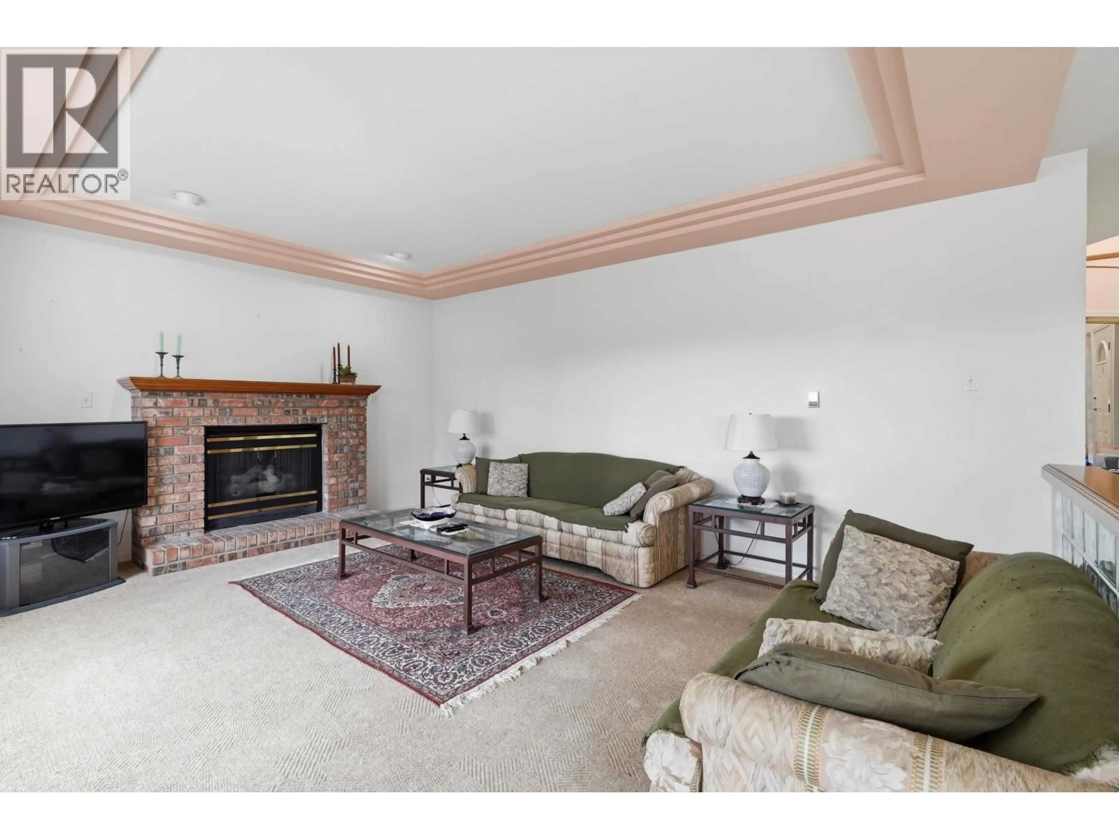 Living room with furniture, unknown for 8 GREYSTONE PLACE, Port Moody British Columbia V3H4T5