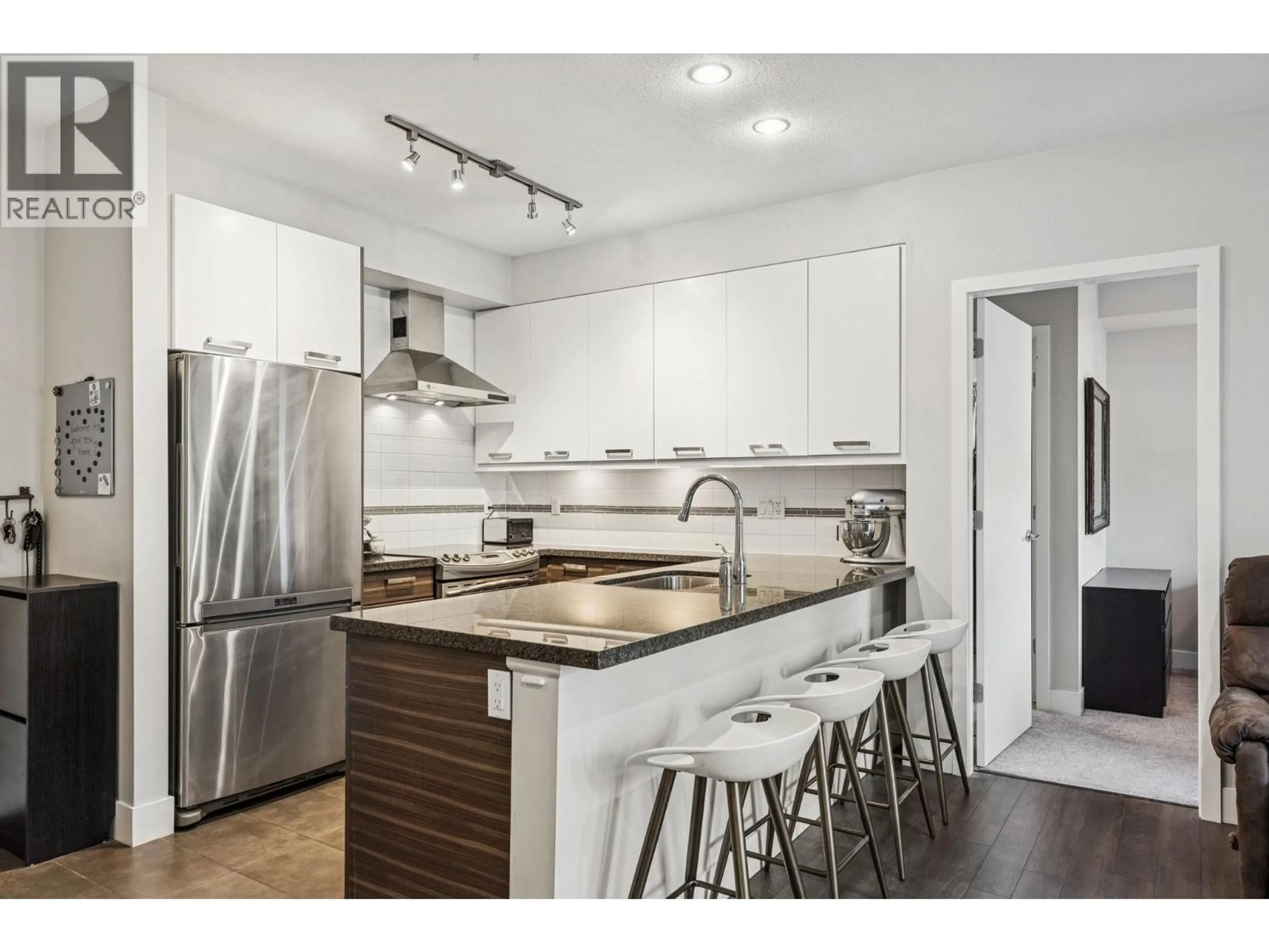 Open concept kitchen, unknown for 302 - 1273 MARINE DRIVE, North Vancouver British Columbia V7P1T3