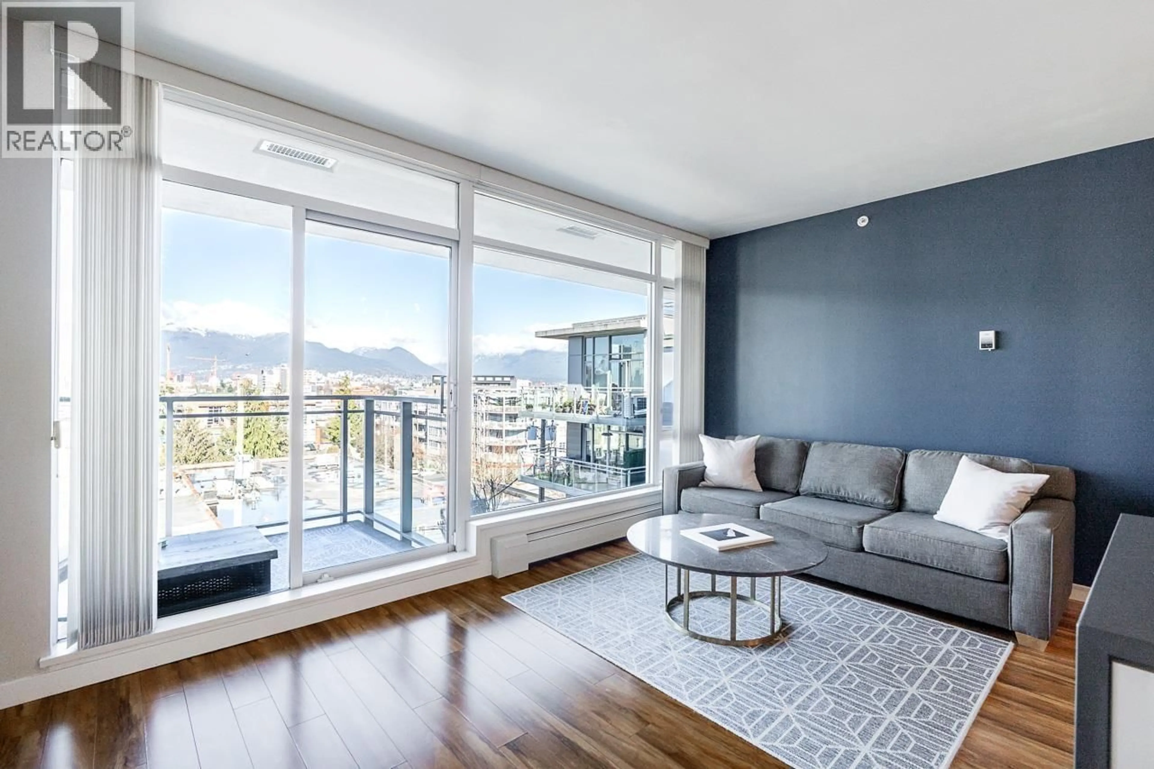 Living room with furniture, unknown for 622 - 289 6TH AVENUE, Vancouver British Columbia V5T0E9