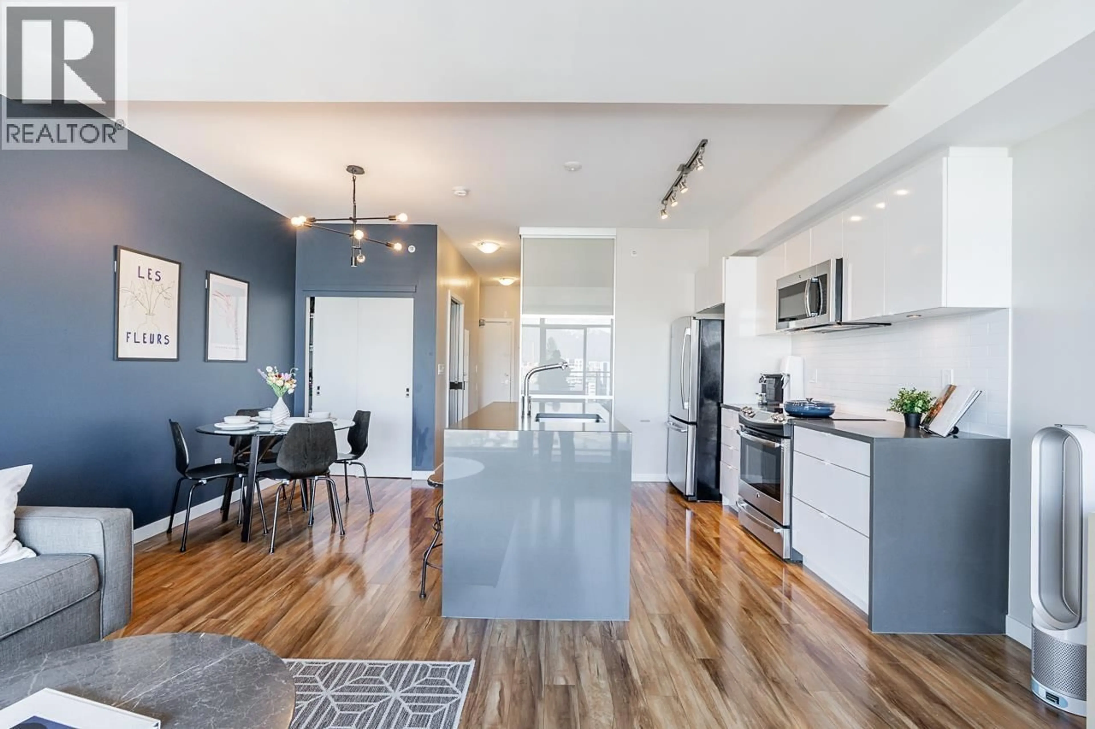 Open concept kitchen, unknown for 622 - 289 6TH AVENUE, Vancouver British Columbia V5T0E9