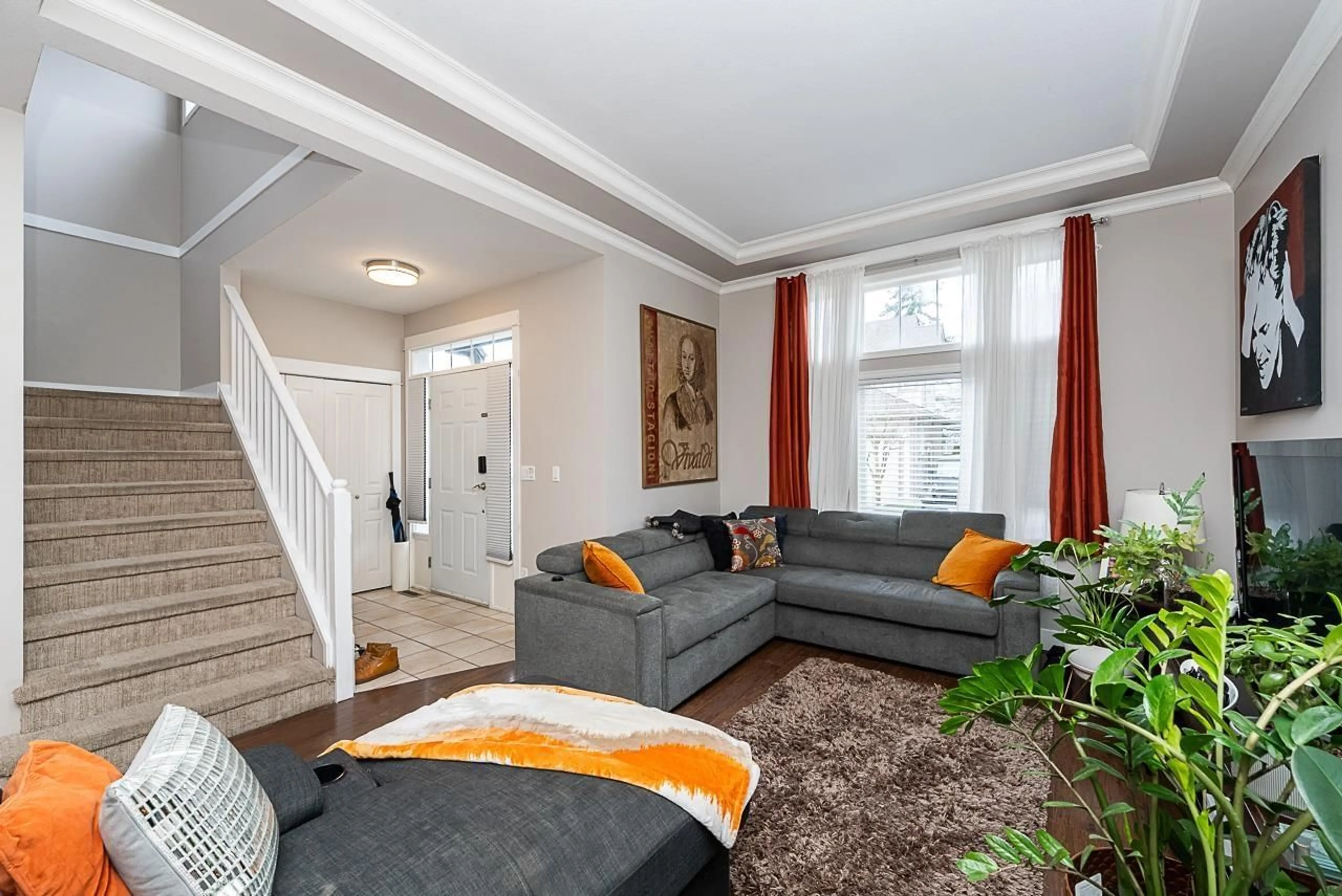 Living room with furniture, carpet floor for 4 - 6177 169 STREET, Surrey British Columbia V3S9E8