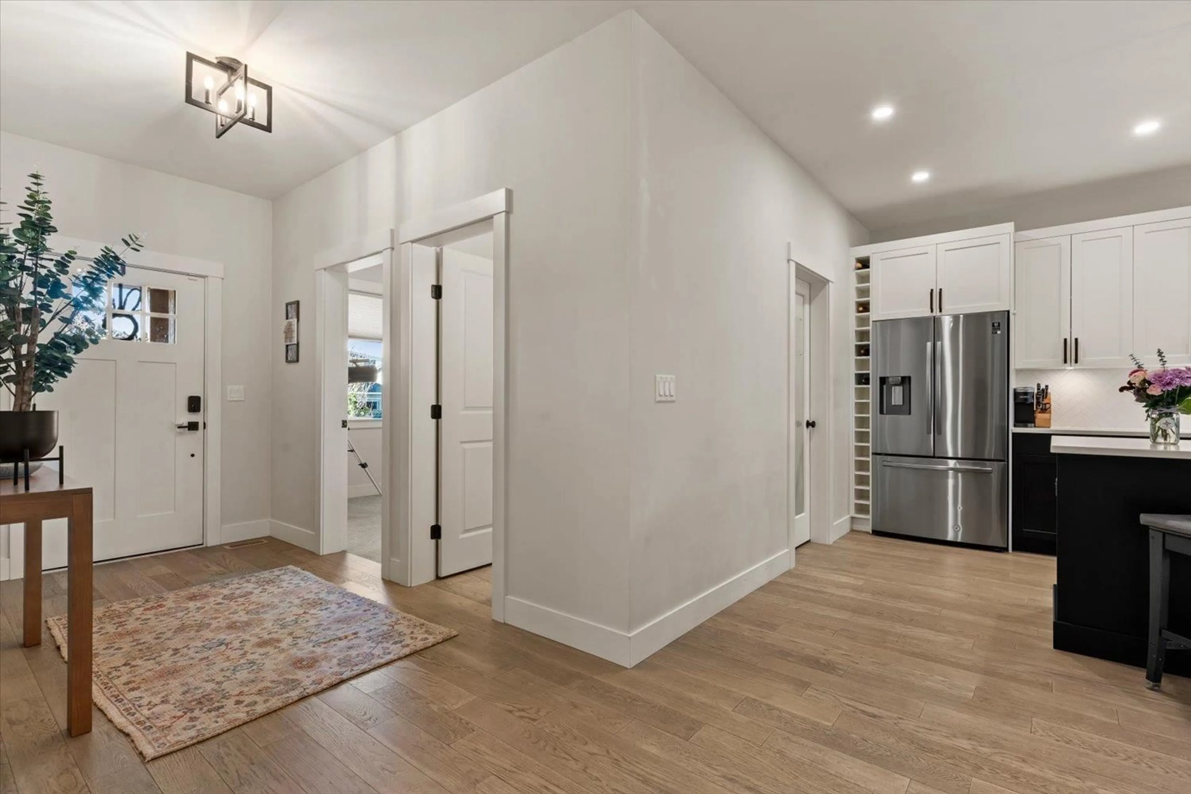 Indoor entryway for 50952 SOPHIE CRESCENT, Chilliwack British Columbia V4Z0C1