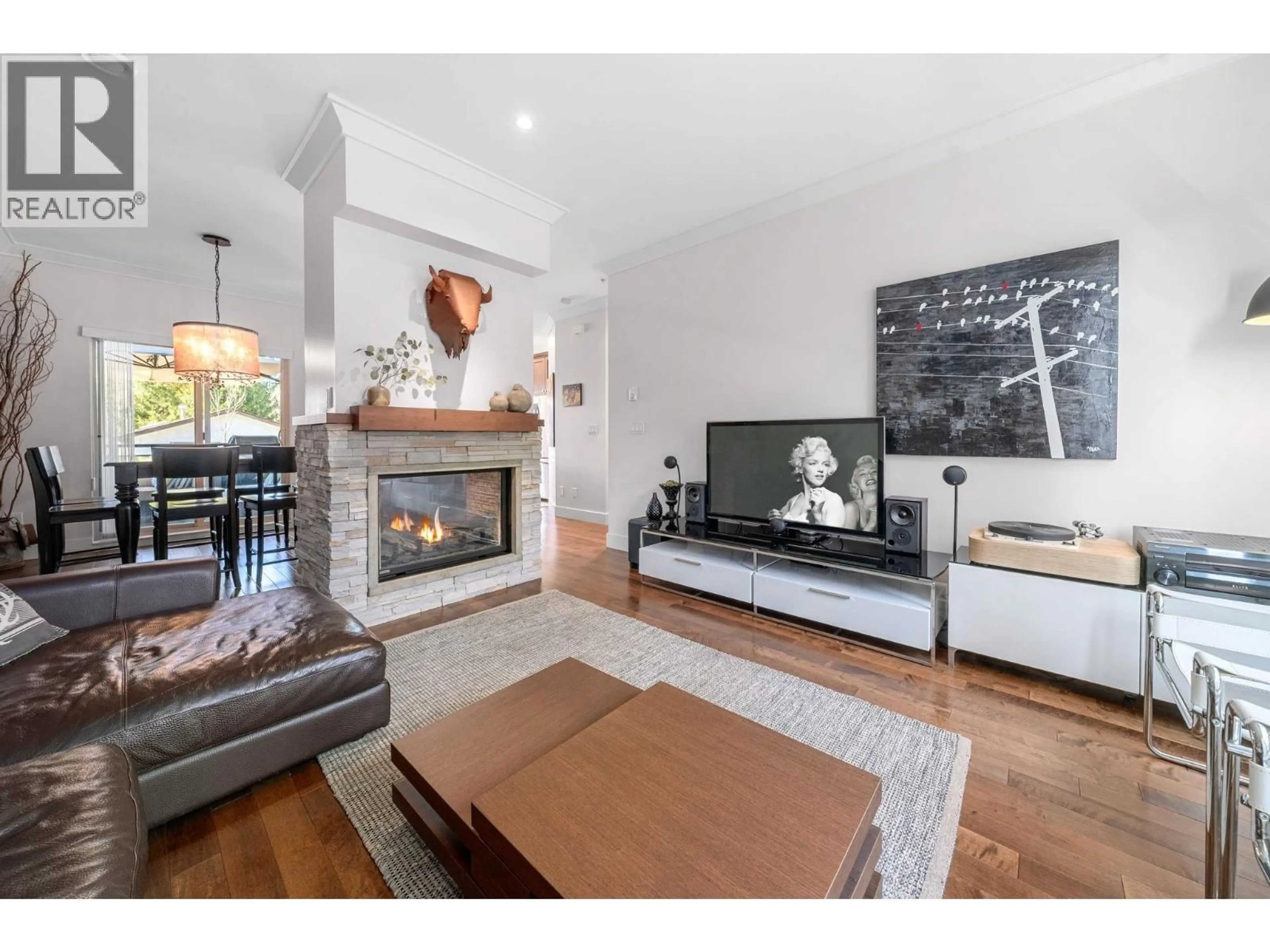 Living room with furniture, unknown for 5 - 897 PREMIER STREET, North Vancouver British Columbia V7J2G7