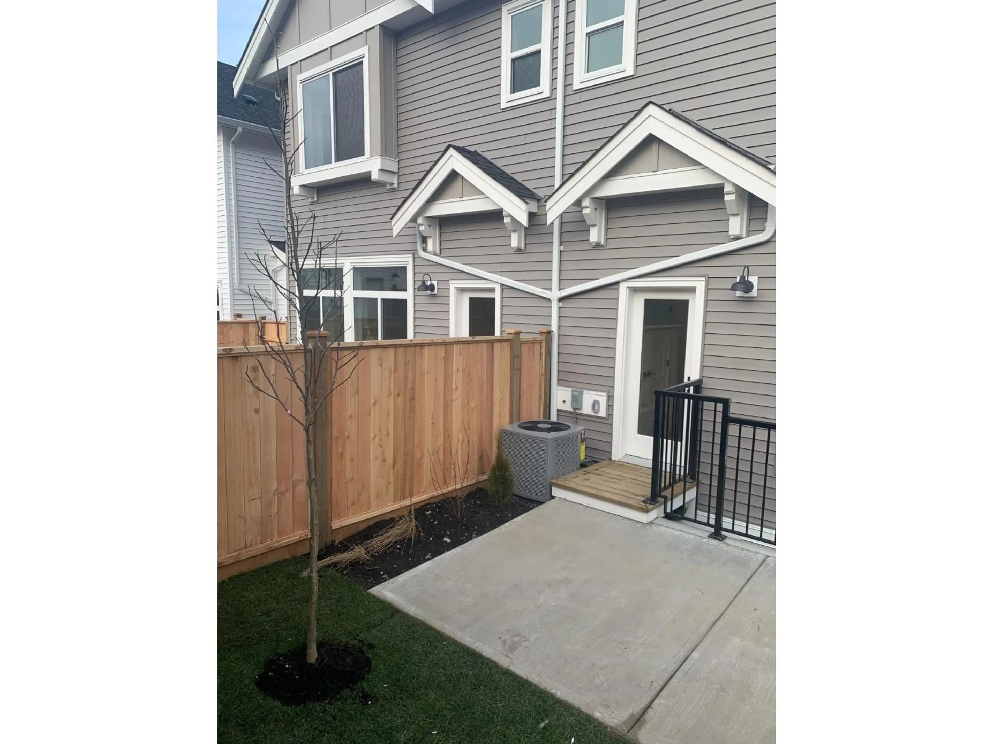 Unknown for 19808 75A AVENUE, Langley British Columbia V2Y5K3