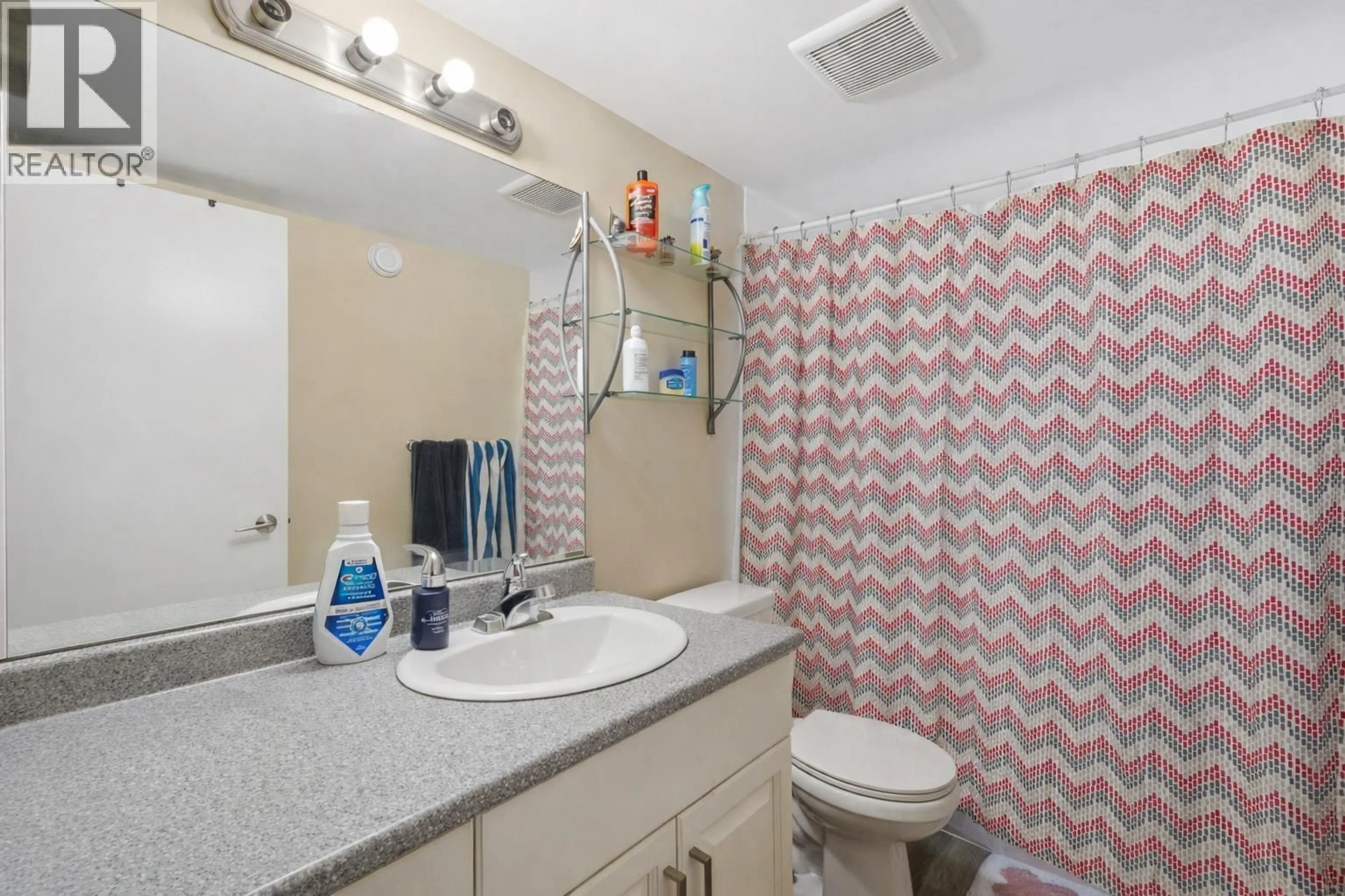 Standard bathroom, unknown for 7143 HALIFAX STREET, Burnaby British Columbia V5A1M1