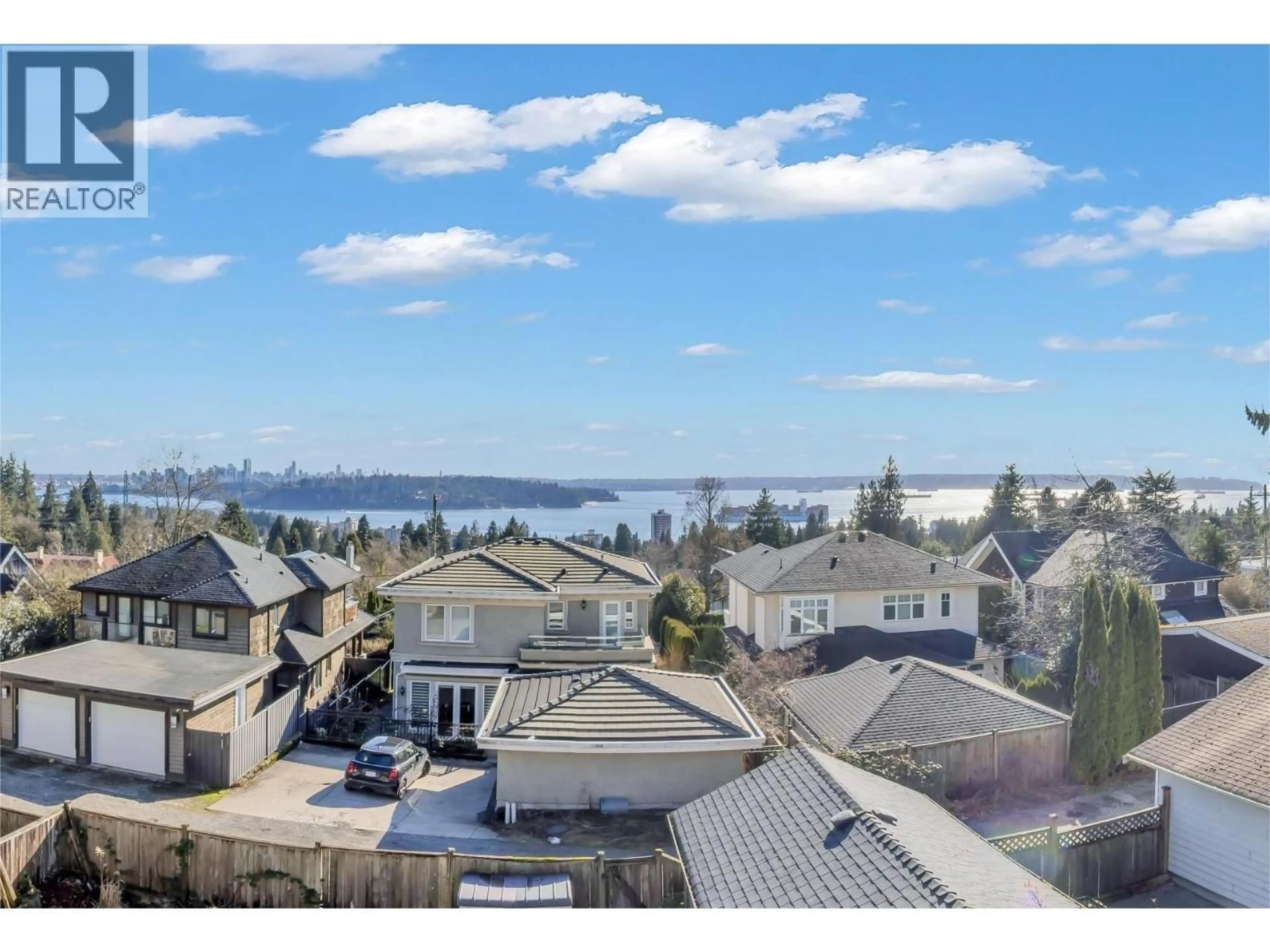A pic from outside/outdoor area/front of a property/back of a property/a pic from drone, water/lake/river/ocean view for 1460 NELSON AVENUE, West Vancouver British Columbia V7T2G8